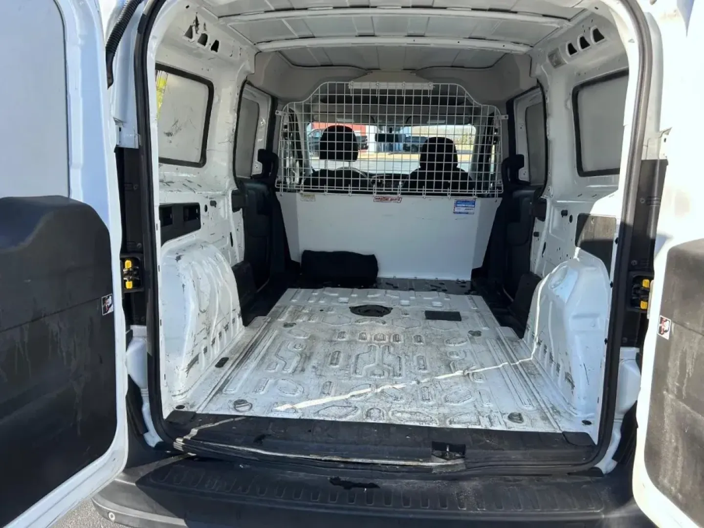 2018 /Black Cloth Ram ProMaster City Base (ZFBERFAB1J6) with an 2.4L I4 MultiAir engine, Automatic transmission, located at 970 Woodlawn Dr., Farmington, MO, 63640, (573) 431-7800, 37.825642, -90.468674 - **Discover the Perfect Companion for Your Next Family Adventure: 2018 Ram ProMaster City at Pettus CDJR Farmington!**<br /> <br /> Are you searching for a versatile and reliable vehicle that can effortlessly adapt to your family's needs? Look no further than this 2018 Ram ProMaster City, available a - Photo#3