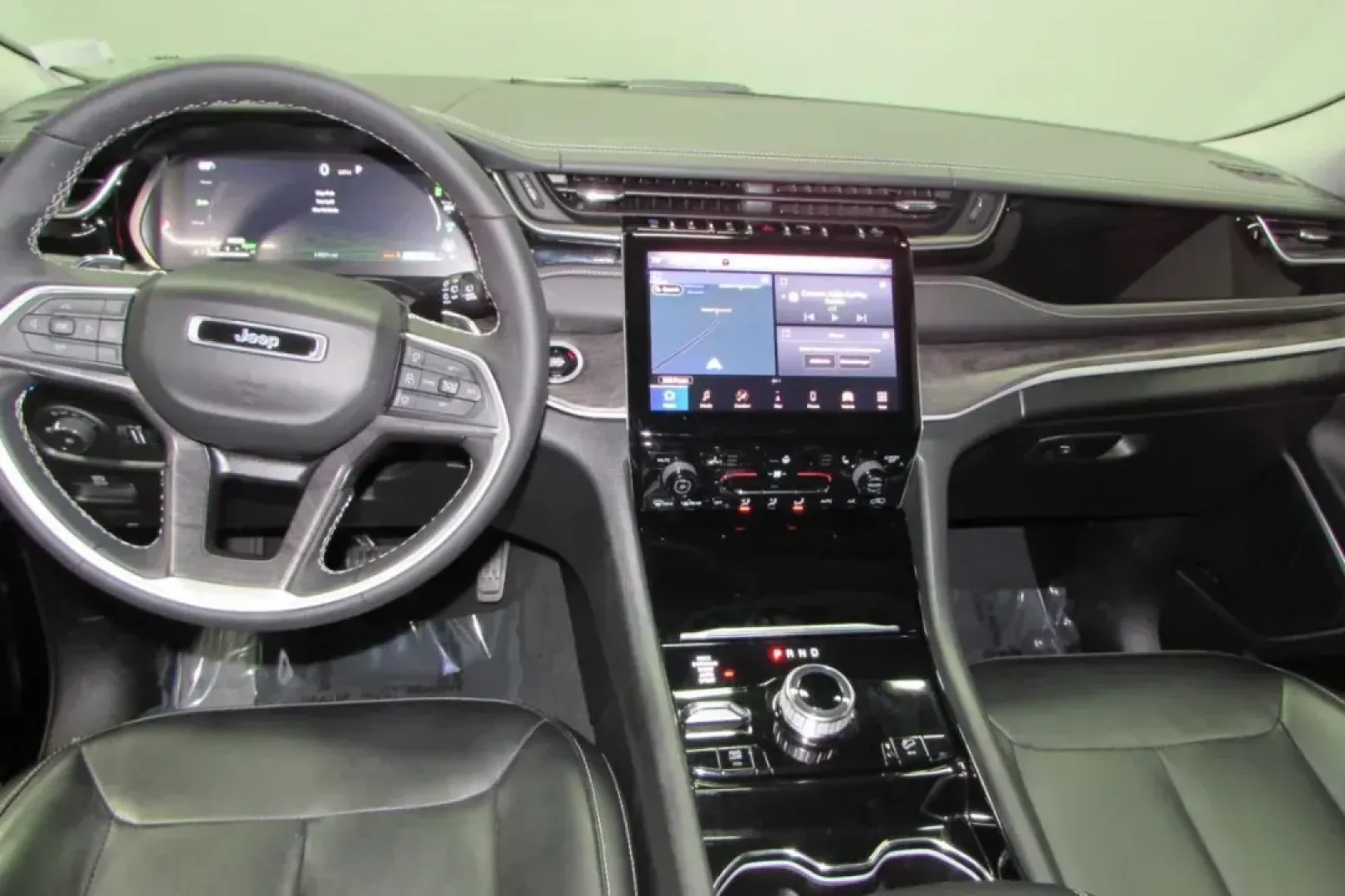 2022 /Global Black Leather Jeep Grand Cherokee 4xe (1C4RJYB67N8) with an Other engine, Automatic transmission, located at 12830 Highway 21, De Soto, MO, 63020, (636) 337-7777, 38.153099, -90.573624 - Discover the thrill of adventure and family-friendly utility with the stunning 2022 Jeep Grand Cherokee 4xe, available now at Pettus CDJR DeSoto. If you're in search of **used cars near me** that blend modern technology with rugged capability, look no further. This spacious SUV is ideal for weekend - Photo#21