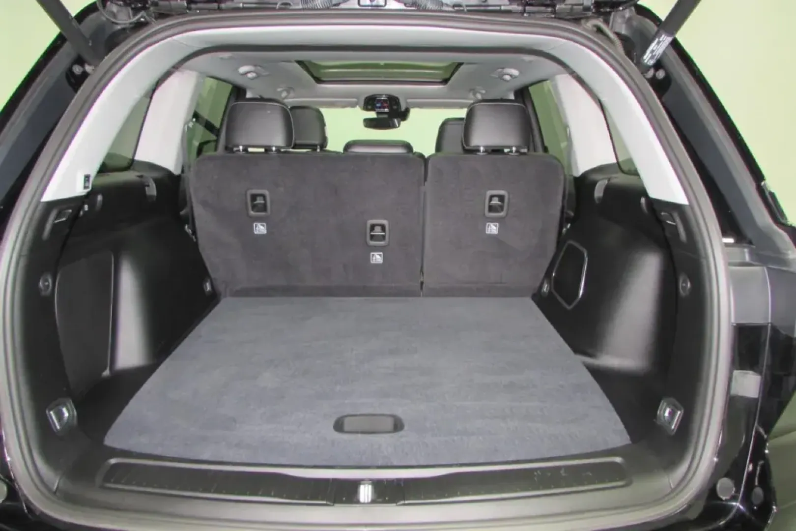 2022 /Global Black Leather Jeep Grand Cherokee 4xe (1C4RJYB67N8) with an Other engine, Automatic transmission, located at 12830 Highway 21, De Soto, MO, 63020, (636) 337-7777, 38.153099, -90.573624 - Discover the thrill of adventure and family-friendly utility with the stunning 2022 Jeep Grand Cherokee 4xe, available now at Pettus CDJR DeSoto. If you're in search of **used cars near me** that blend modern technology with rugged capability, look no further. This spacious SUV is ideal for weekend - Photo#25