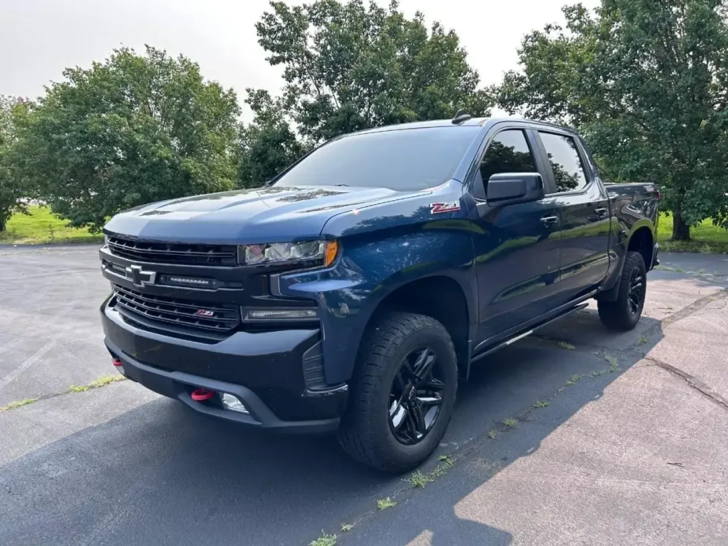 2019 /Jet Black Leather Chevrolet Silverado 1500 LT Trail Boss (3GCPYFED6KG) with an 5.3L EcoTec3 V8 ; featuring all-new Dynamic Fuel Management that enabl engine, Automatic transmission, located at 970 Woodlawn Dr., Farmington, MO, 63640, (573) 431-7800, 37.825642, -90.468674 - USED 2019 Chevrolet Silverado 1500 LT Trail Boss from Pettus CDJR Farmington, Farmington MO. - Photo#6