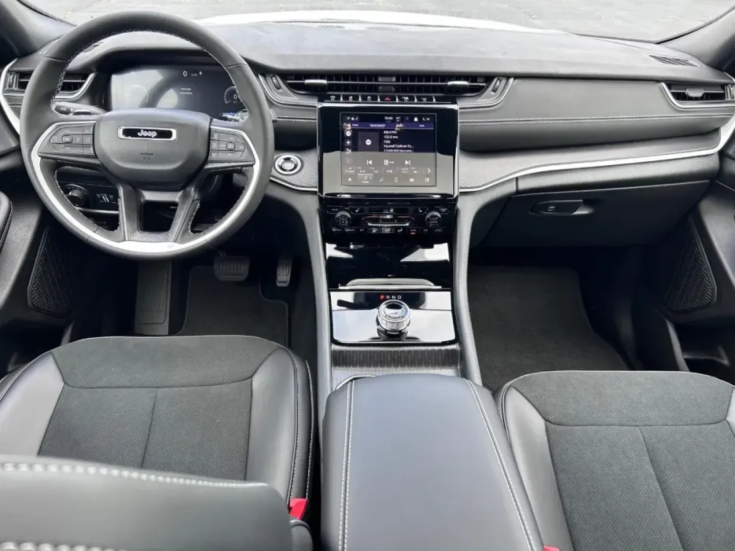 2025 Jeep Grand Cherokee Altitude X (1C4RJHAG2SC) with an Other engine, Automatic transmission, located at 12830 Highway 21, De Soto, MO, 63020, (636) 337-7777, 38.153099, -90.573624 - **Embrace Adventure with the 2025 Jeep Grand Cherokee Altitude X!**<br /> <br /> Are you ready to elevate your lifestyle and tackle the great outdoors? The 2025 Jeep Grand Cherokee Altitude X is the perfect companion for weekend adventures, family road trips, or even your daily commute. With its rug - Photo#11