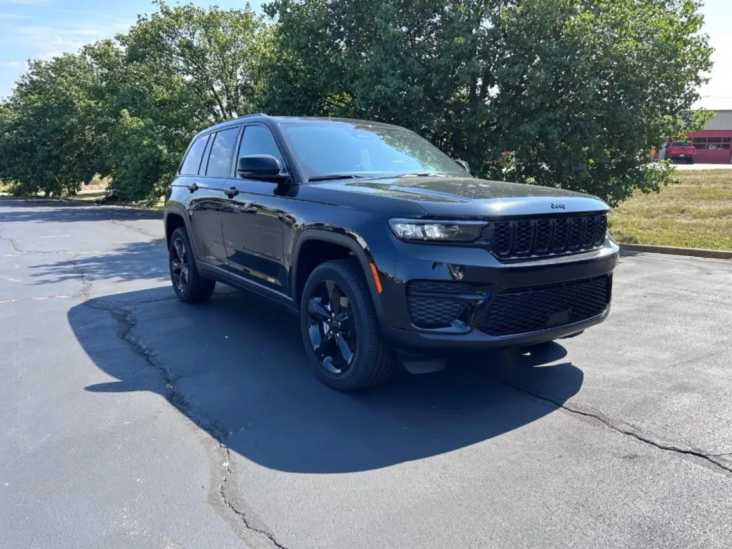 2025 /Global Black Leather Trimmed Jeep Grand Cherokee Altitude X (1C4RJHAG5SC) with an 3.6L V6 24V VVT UPG I engine, Automatic transmission, located at 970 Woodlawn Dr., Farmington, MO, 63640, (573) 431-7800, 37.825642, -90.468674 - **Discover Your Adventure with the 2025 Jeep Grand Cherokee Altitude X** <br /> <br /> Are you ready to elevate your daily drive and set off on thrilling weekend adventures? The 2025 Jeep Grand Cherokee Altitude X is more than just a vehicle; it's a lifestyle choice, perfect for families, commuters, - Photo#0