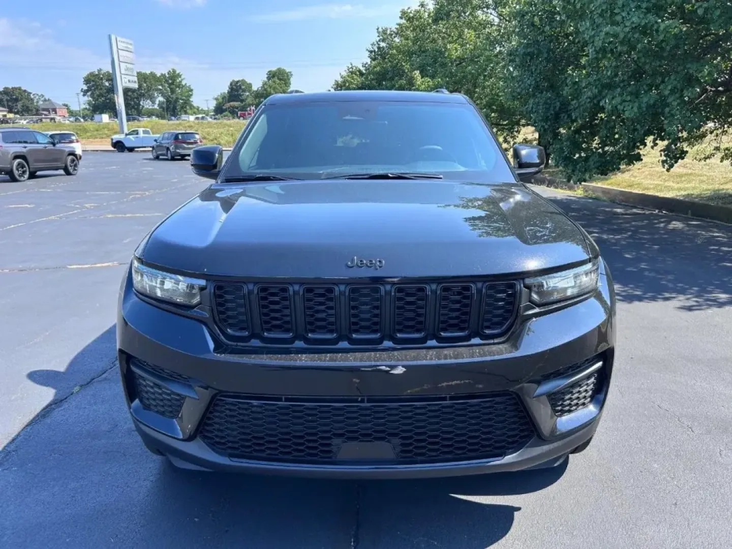 2025 /Global Black Leather Trimmed Jeep Grand Cherokee Altitude X (1C4RJHAG5SC) with an 3.6L V6 24V VVT UPG I engine, Automatic transmission, located at 970 Woodlawn Dr., Farmington, MO, 63640, (573) 431-7800, 37.825642, -90.468674 - **Discover Your Adventure with the 2025 Jeep Grand Cherokee Altitude X** <br /> <br /> Are you ready to elevate your daily drive and set off on thrilling weekend adventures? The 2025 Jeep Grand Cherokee Altitude X is more than just a vehicle; it's a lifestyle choice, perfect for families, commuters, - Photo#8