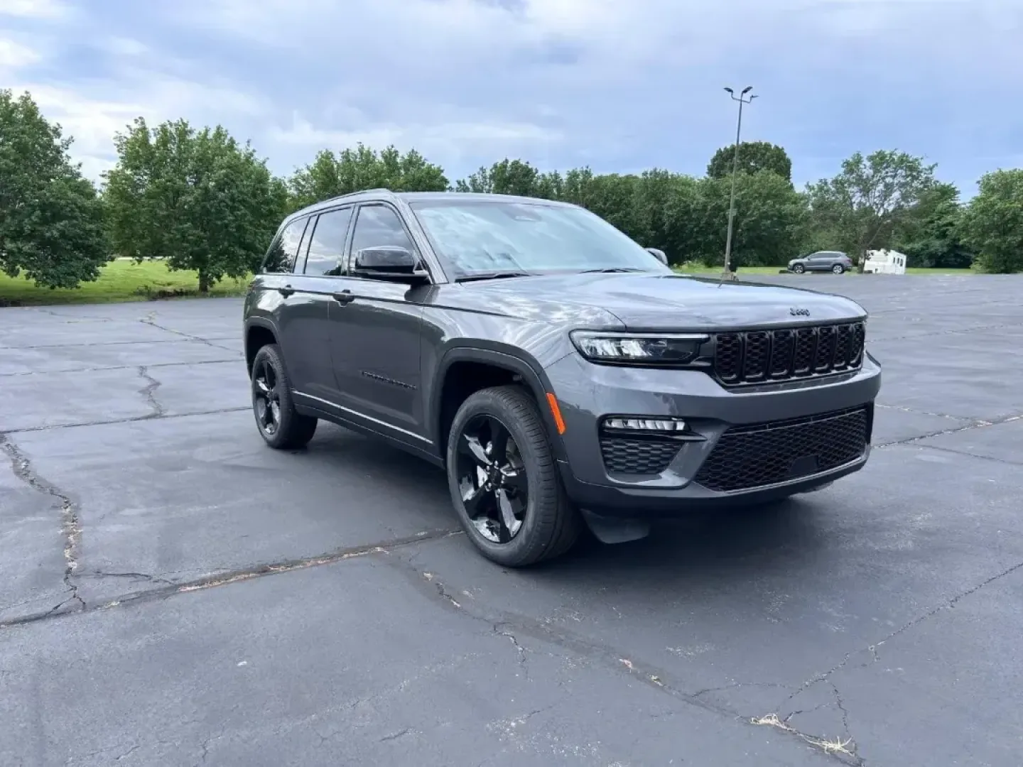 2025 /Global Black Leather Jeep Grand Cherokee Limited (1C4RJHBG0SC) with an 3.6L V6 24V VVT UPG I engine, located at 970 Woodlawn Dr., Farmington, MO, 63640, (573) 431-7800, 37.825642, -90.468674 - Elevate your adventures with the 2025 Jeep Grand Cherokee Limited, a sophisticated SUV that seamlessly blends rugged capability with refined comfort. Whether you're navigating the bustling streets of Farmington or embarking on a family road trip to explore the scenic Ozarks, this vehicle is designed - Photo#0
