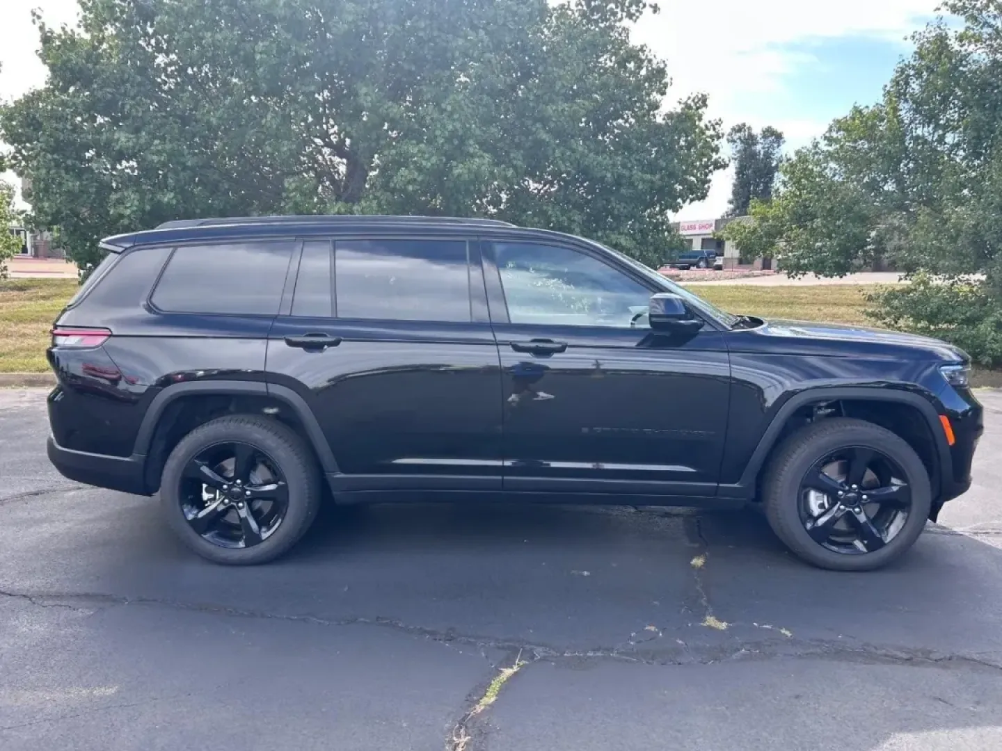 2025 /Global Black Leather Jeep Grand Cherokee Limited (1C4RJKBG0S8) with an 3.6L V6 24V VVT UPG I engine, located at 970 Woodlawn Dr., Farmington, MO, 63640, (573) 431-7800, 37.825642, -90.468674 - ### Unleash Adventure with the 2025 Jeep Grand Cherokee L Limited at Pettus CDJR Farmington!<br /> <br /> Are you ready to elevate your lifestyle with a vehicle that combines luxury, performance, and off-road capability? The 2025 Jeep Grand Cherokee L Limited is your ticket to thrilling weekend geta - Photo#1