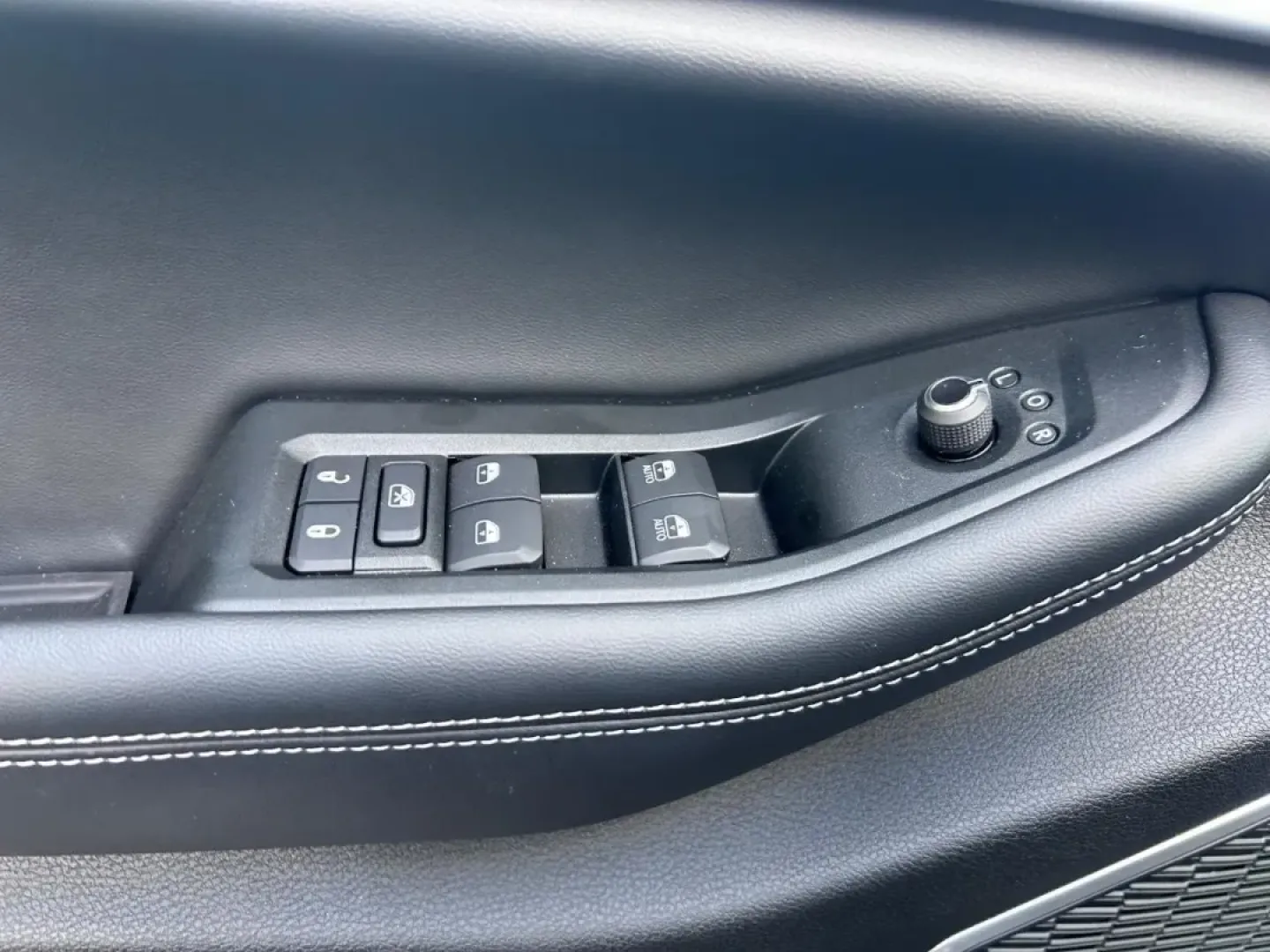 2025 /Global Black Leather Jeep Grand Cherokee Limited (1C4RJKBG0S8) with an 3.6L V6 24V VVT UPG I engine, located at 970 Woodlawn Dr., Farmington, MO, 63640, (573) 431-7800, 37.825642, -90.468674 - ### Unleash Adventure with the 2025 Jeep Grand Cherokee L Limited at Pettus CDJR Farmington!<br /> <br /> Are you ready to elevate your lifestyle with a vehicle that combines luxury, performance, and off-road capability? The 2025 Jeep Grand Cherokee L Limited is your ticket to thrilling weekend geta - Photo#21