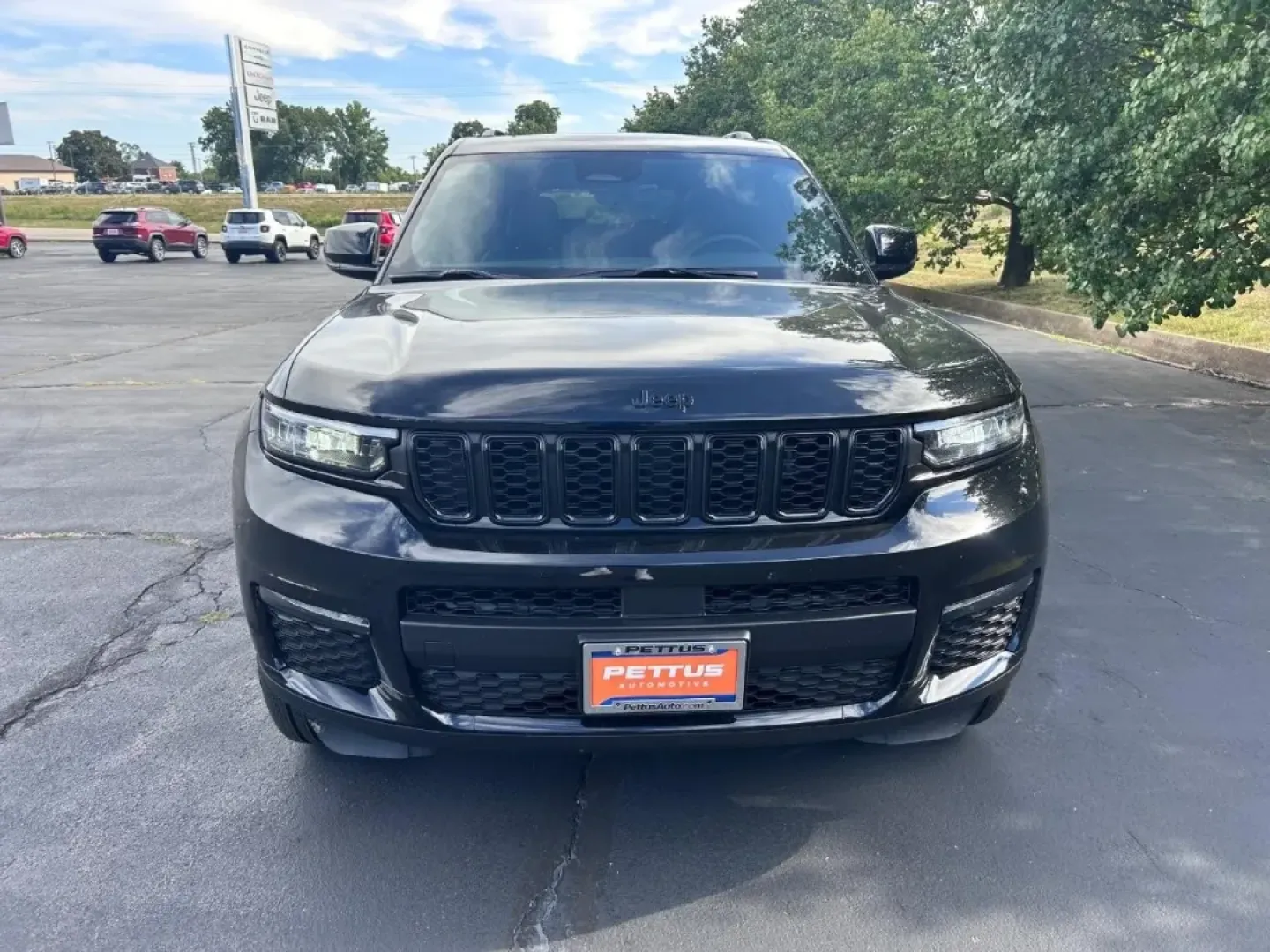 2025 /Global Black Leather Jeep Grand Cherokee Limited (1C4RJKBG0S8) with an 3.6L V6 24V VVT UPG I engine, located at 970 Woodlawn Dr., Farmington, MO, 63640, (573) 431-7800, 37.825642, -90.468674 - ### Unleash Adventure with the 2025 Jeep Grand Cherokee L Limited at Pettus CDJR Farmington!<br /> <br /> Are you ready to elevate your lifestyle with a vehicle that combines luxury, performance, and off-road capability? The 2025 Jeep Grand Cherokee L Limited is your ticket to thrilling weekend geta - Photo#8