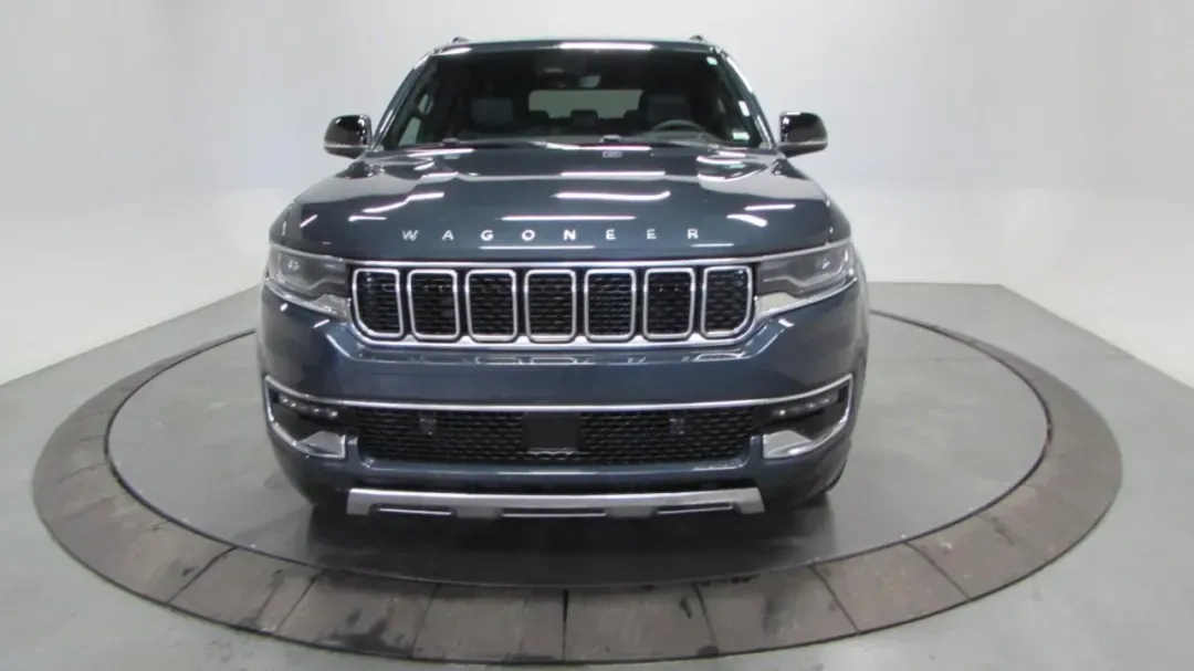 photo of 2024 Jeep Wagoneer L Series III