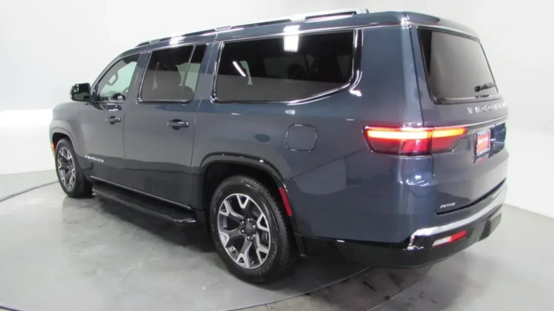 2024 /Global Black Leather Jeep Wagoneer L Series III (1C4SJSDP9RS) with an Other engine, Automatic transmission, located at 12830 Highway 21, De Soto, MO, 63020, (636) 337-7777, 38.153099, -90.573624 - **Experience Adventure and Luxury with the 2024 Jeep Wagoneer L at Pettus CDJR DeSoto!**<br /> <br /> Are you ready to elevate your family adventures, weekend getaways, or daily commutes? The 2024 Jeep Wagoneer L is designed for those who crave both luxury and capability, making it perfect for growi - Photo#4
