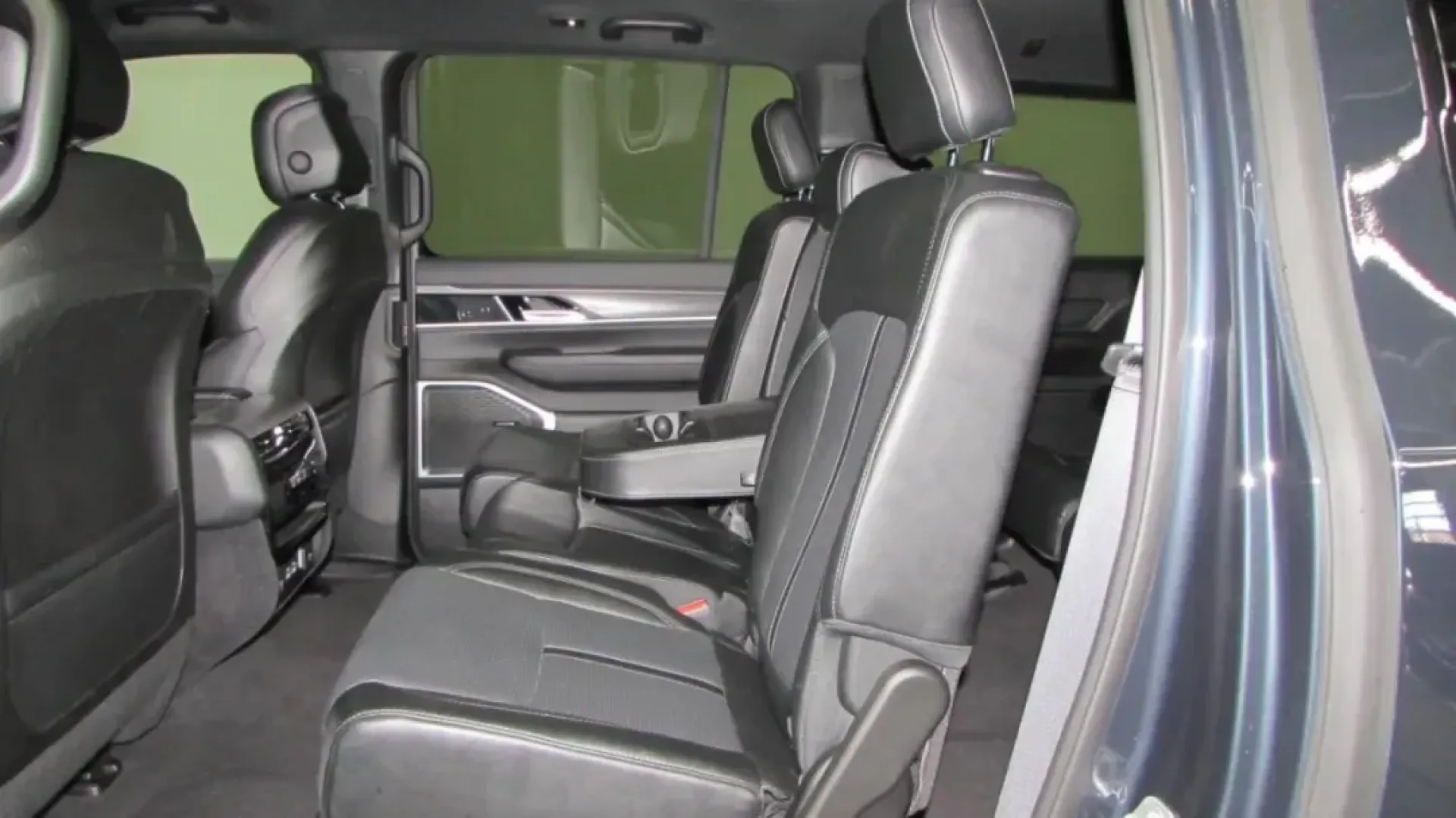 2024 /Global Black Leather Jeep Wagoneer L Series III (1C4SJSDP9RS) with an Other engine, Automatic transmission, located at 12830 Highway 21, De Soto, MO, 63020, (636) 337-7777, 38.153099, -90.573624 - **Experience Adventure and Luxury with the 2024 Jeep Wagoneer L at Pettus CDJR DeSoto!**<br /> <br /> Are you ready to elevate your family adventures, weekend getaways, or daily commutes? The 2024 Jeep Wagoneer L is designed for those who crave both luxury and capability, making it perfect for growi - Photo#23