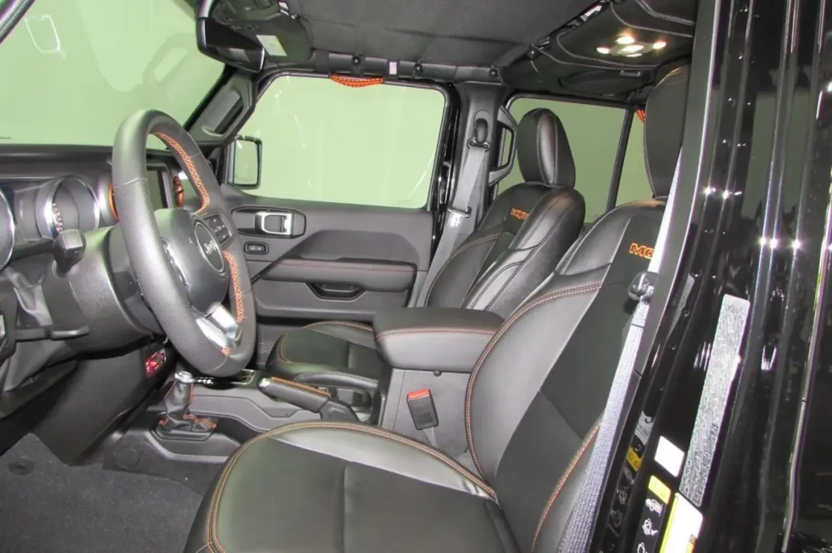 2023 /Black Jeep Gladiator Mojave (1C6JJTEG0PL) with an Other engine, located at 12836 Highway 21, De Soto, MO, 63020, (636) 337-7777, 38.151867, -90.575615 - **Conquer the Great Outdoors with the 2023 Jeep Gladiator 4WD Mojave at Pettus Ford De Soto!**<br /> <br /> Are you ready to elevate your outdoor adventures? The 2023 Jeep Gladiator 4WD Mojave is the ultimate vehicle for thrill-seekers and weekend explorers in De Soto, MO. Whether you're planning a - Photo#14