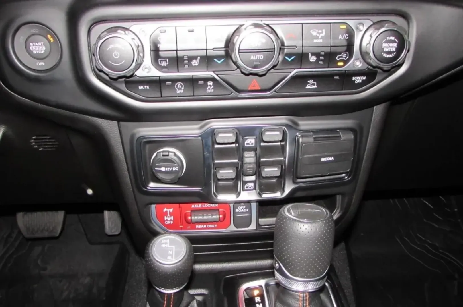 2023 /Black Jeep Gladiator Mojave (1C6JJTEG0PL) with an Other engine, located at 12836 Highway 21, De Soto, MO, 63020, (636) 337-7777, 38.151867, -90.575615 - **Conquer the Great Outdoors with the 2023 Jeep Gladiator 4WD Mojave at Pettus Ford De Soto!**<br /> <br /> Are you ready to elevate your outdoor adventures? The 2023 Jeep Gladiator 4WD Mojave is the ultimate vehicle for thrill-seekers and weekend explorers in De Soto, MO. Whether you're planning a - Photo#22