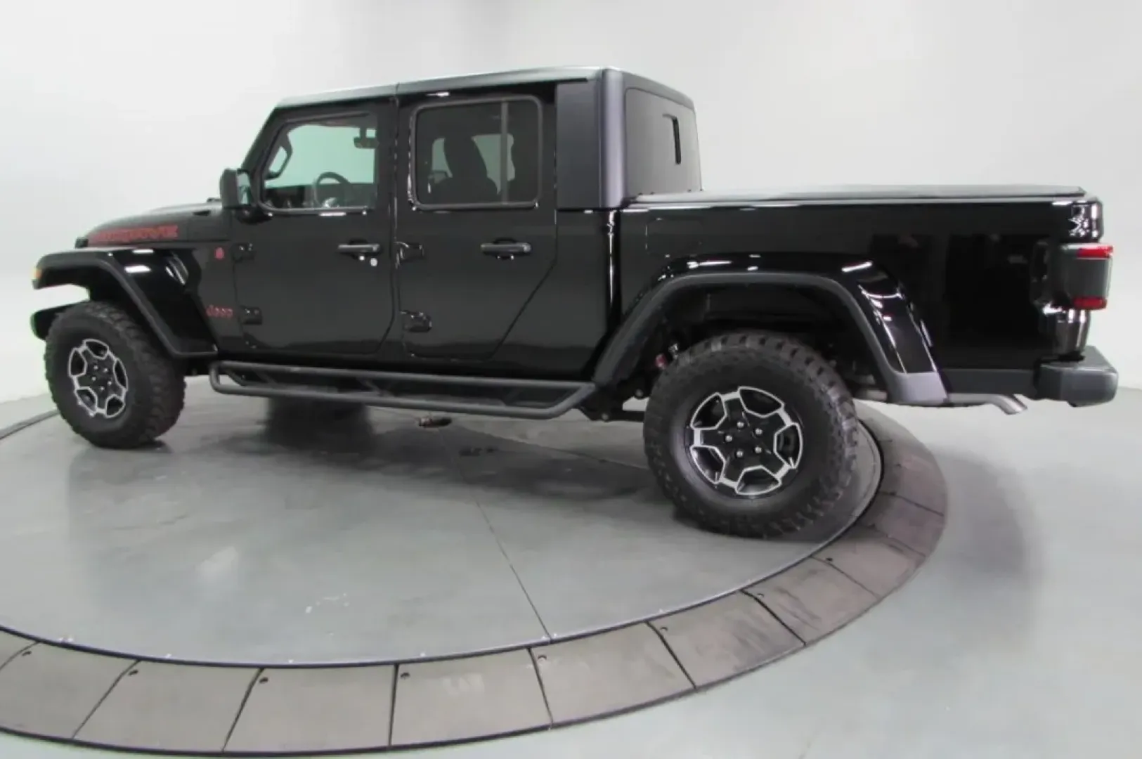 2023 /Black Jeep Gladiator Mojave (1C6JJTEG0PL) with an Other engine, located at 12836 Highway 21, De Soto, MO, 63020, (636) 337-7777, 38.151867, -90.575615 - **Conquer the Great Outdoors with the 2023 Jeep Gladiator 4WD Mojave at Pettus Ford De Soto!**<br /> <br /> Are you ready to elevate your outdoor adventures? The 2023 Jeep Gladiator 4WD Mojave is the ultimate vehicle for thrill-seekers and weekend explorers in De Soto, MO. Whether you're planning a - Photo#4