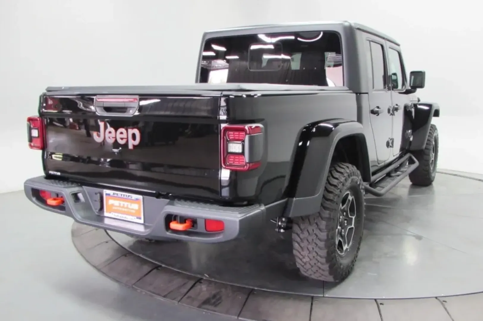 2023 /Black Jeep Gladiator Mojave (1C6JJTEG0PL) with an Other engine, located at 12836 Highway 21, De Soto, MO, 63020, (636) 337-7777, 38.151867, -90.575615 - **Conquer the Great Outdoors with the 2023 Jeep Gladiator 4WD Mojave at Pettus Ford De Soto!**<br /> <br /> Are you ready to elevate your outdoor adventures? The 2023 Jeep Gladiator 4WD Mojave is the ultimate vehicle for thrill-seekers and weekend explorers in De Soto, MO. Whether you're planning a - Photo#7