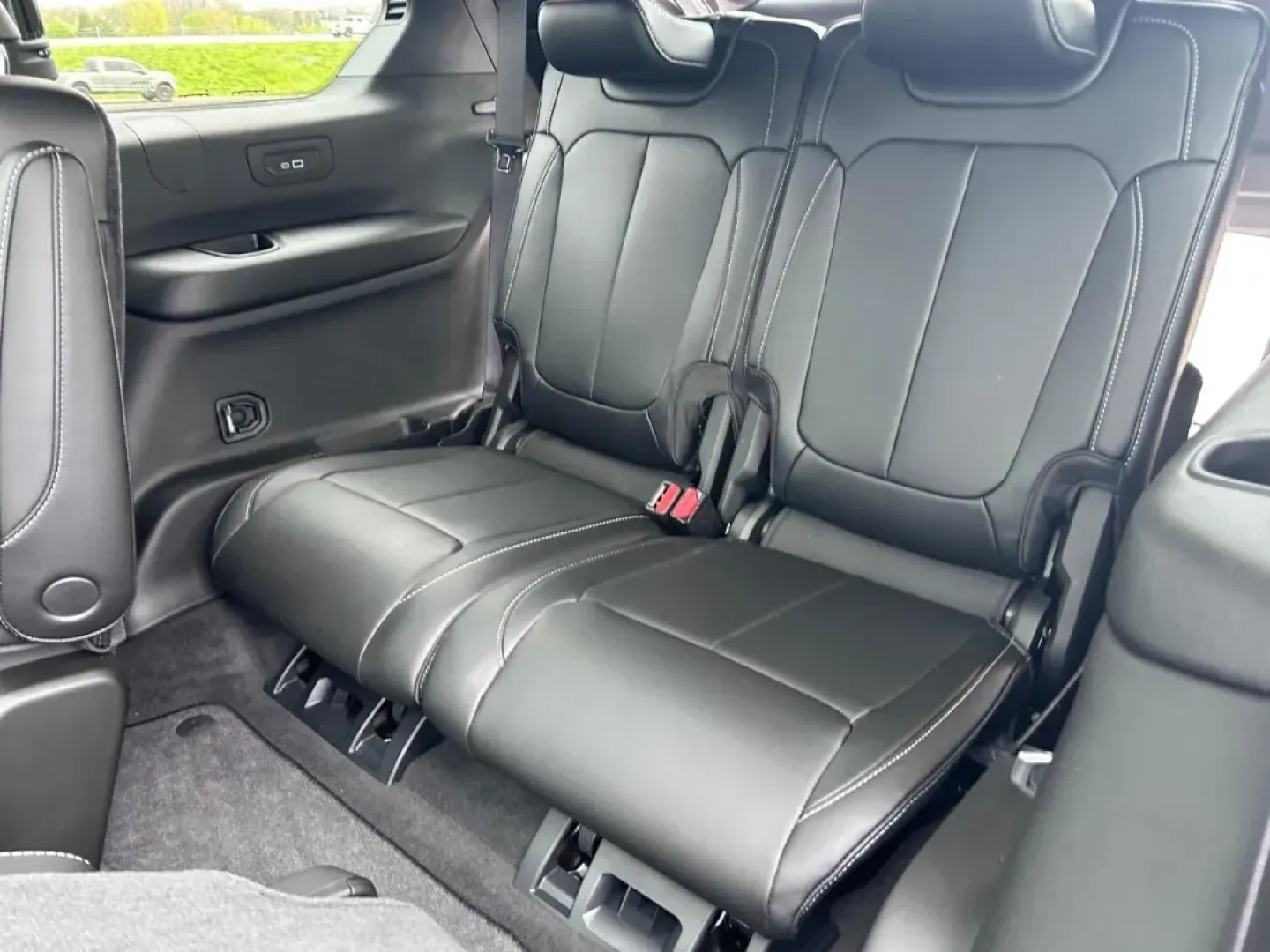 2025 /Global Black Leather Jeep Grand Cherokee Limited (1C4RJKBG7S8) with an 3.6L V6 24V VVT UPG I engine, located at 970 Woodlawn Dr., Farmington, MO, 63640, (573) 431-7800, 37.825642, -90.468674 - **Explore the Open Road with the 2025 Jeep Grand Cherokee L Your Family's Adventure Awaits!**<br /> <br /> Are you ready to elevate your family road trips and weekend getaways? The 2025 Jeep Grand Cherokee L is the perfect companion for those who seek comfort, style, and versatility in their advent - Photo#6