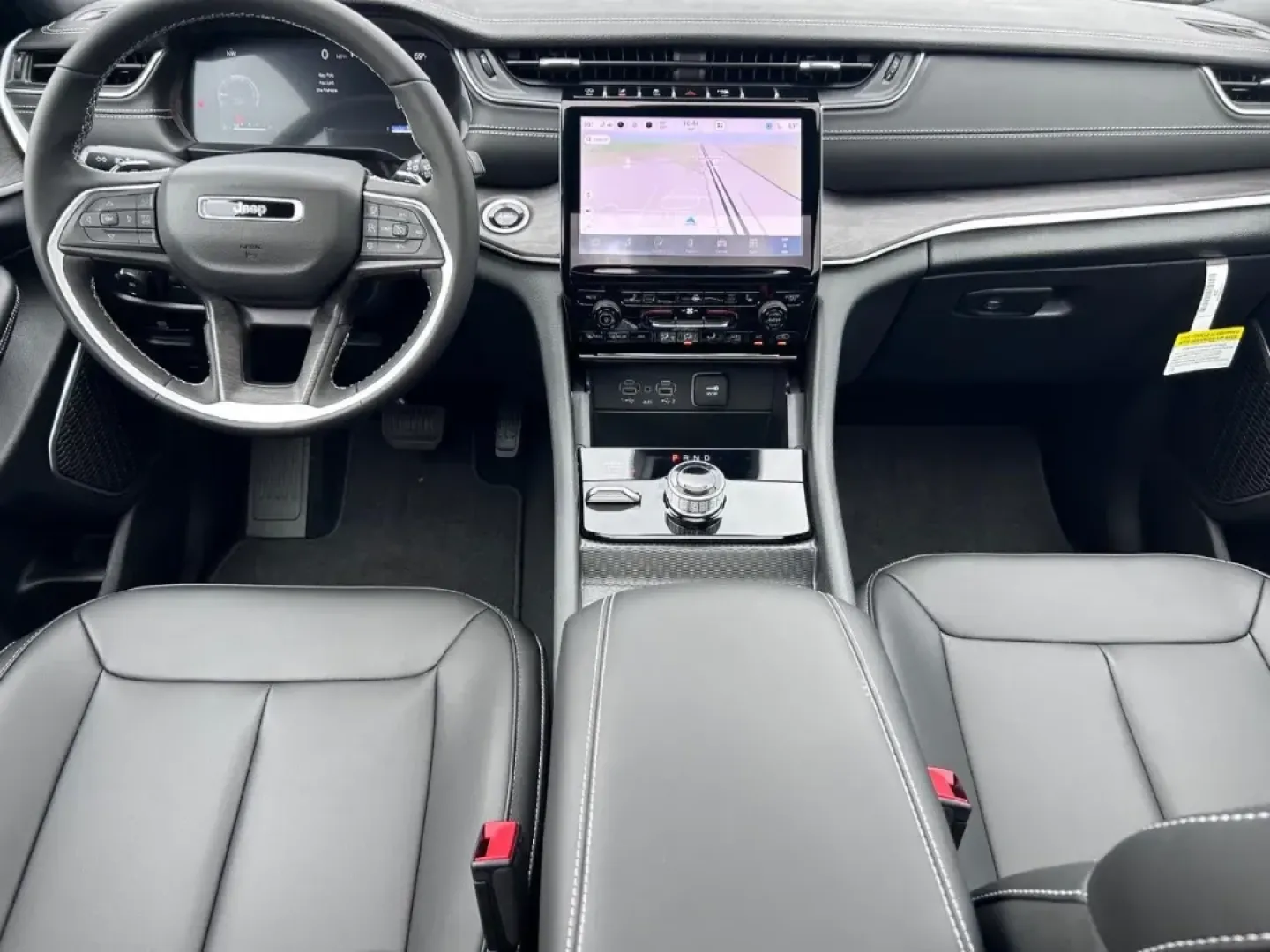 2025 /Global Black Leather Jeep Grand Cherokee Limited (1C4RJKBG7S8) with an 3.6L V6 24V VVT UPG I engine, located at 970 Woodlawn Dr., Farmington, MO, 63640, (573) 431-7800, 37.825642, -90.468674 - **Explore the Open Road with the 2025 Jeep Grand Cherokee L Your Family's Adventure Awaits!**<br /> <br /> Are you ready to elevate your family road trips and weekend getaways? The 2025 Jeep Grand Cherokee L is the perfect companion for those who seek comfort, style, and versatility in their advent - Photo#10