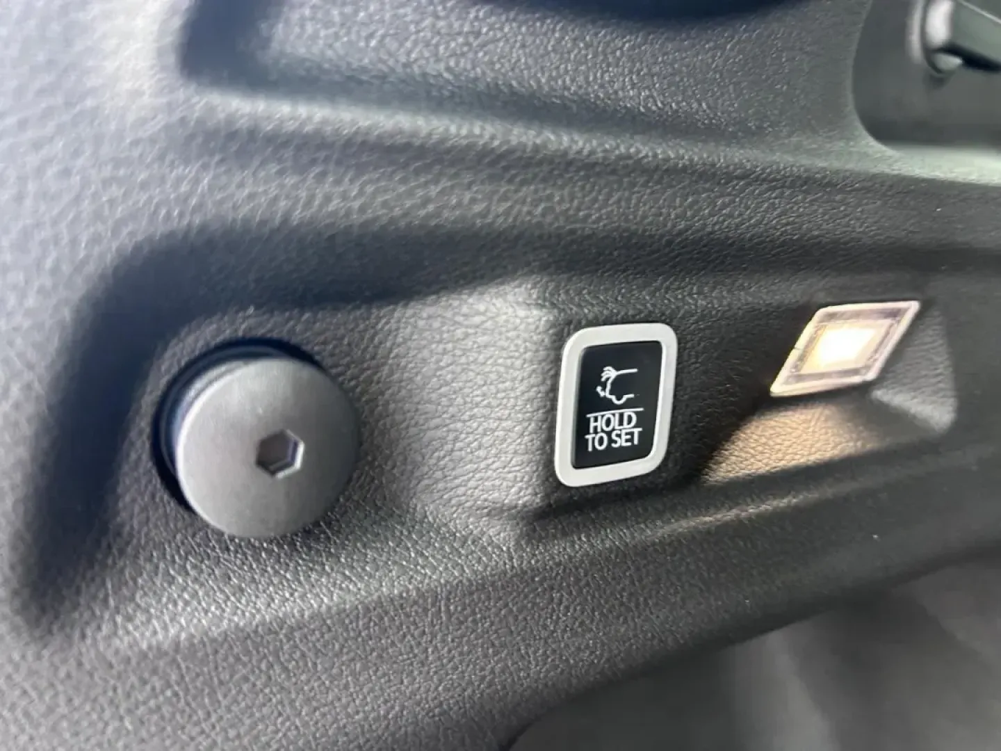 2025 /Global Black Leather Jeep Grand Cherokee L Limited (1C4RJKBG9S8) with an 3.6L V6 24V VVT UPG I engine, located at 970 Woodlawn Dr., Farmington, MO, 63640, (573) 431-7800, 37.825642, -90.468674 - **Adventure Awaits with the 2025 Jeep Grand Cherokee L Your Perfect Family SUV!**<br /> <br /> Are you searching for an SUV that can effortlessly blend your family's day-to-day needs with thrilling weekend adventures? Look no further than the 2025 Jeep Grand Cherokee L, now available at Pettus CDJR - Photo#4