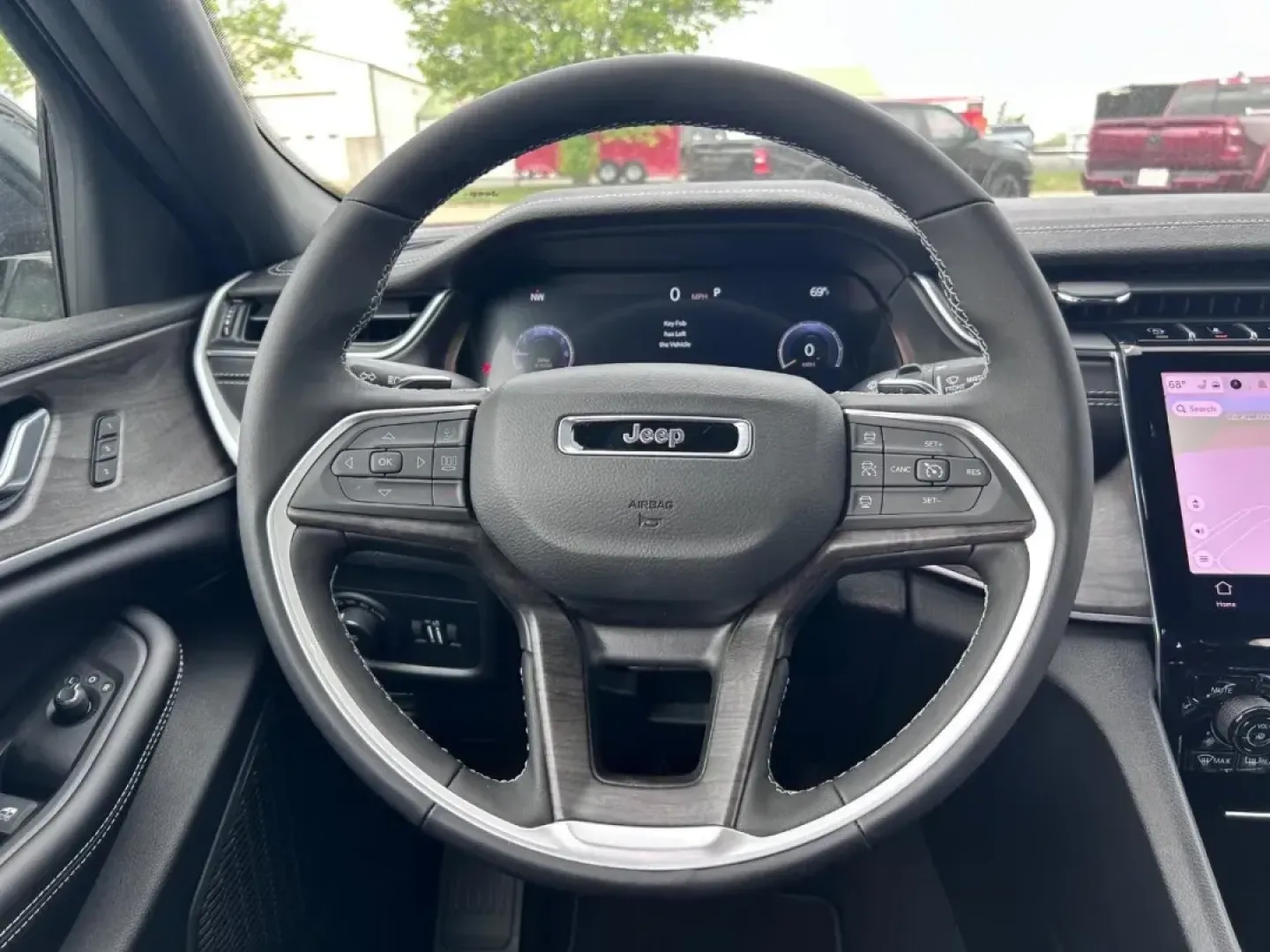 2025 /Global Black Leather Jeep Grand Cherokee L Limited (1C4RJKBG9S8) with an 3.6L V6 24V VVT UPG I engine, located at 970 Woodlawn Dr., Farmington, MO, 63640, (573) 431-7800, 37.825642, -90.468674 - **Adventure Awaits with the 2025 Jeep Grand Cherokee L Your Perfect Family SUV!**<br /> <br /> Are you searching for an SUV that can effortlessly blend your family's day-to-day needs with thrilling weekend adventures? Look no further than the 2025 Jeep Grand Cherokee L, now available at Pettus CDJR - Photo#10