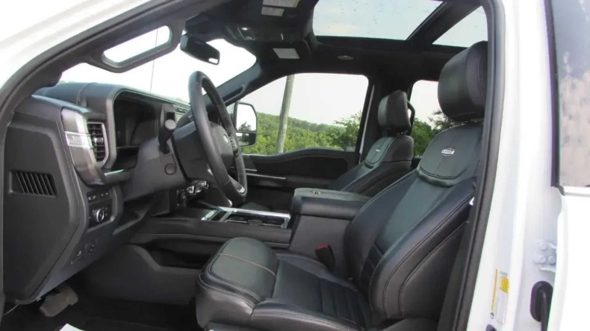 2024 /Medium Dark Slate Leather Ford F-250SD Platinum (1FT8W2BM3RE) with an Other engine, located at 12830 Highway 21, De Soto, MO, 63020, (636) 337-7777, 38.153099, -90.573624 - USED 2024 Ford F-250SD Platinum from Pettus Chrysler Dodge Jeep Ram De Soto, De Soto MO. - Photo#27