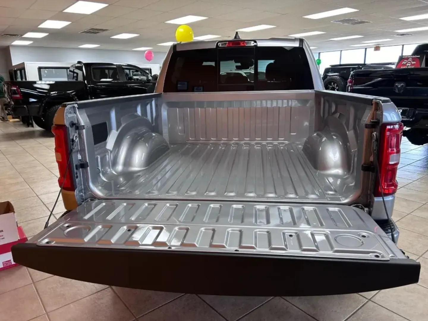 2025 /Diesel Gray/Black Cloth Ram 1500 Big Horn/Lone Star (1C6RRFFG2SN) with an 3.6L V6 24V VVT eTorque UPG I engine, located at 970 Woodlawn Dr., Farmington, MO, 63640, (573) 431-7800, 37.825642, -90.468674 - **Experience Adventure with the 2025 Ram 1500 Big Horn/Lone Star at Pettus CDJR Farmington!**<br /> <br /> Are you ready to elevate your weekend adventures and tackle your daily commute with confidence? Whether you're a growing family looking for a spacious ride, a weekend warrior seeking the perfec - Photo#5
