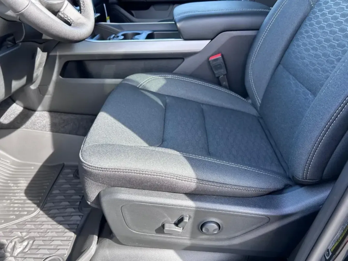 2025 /Diesel Gray/Black Cloth Ram 1500 Big Horn/Lone Star (1C6SRFFP5SN) with an 3.0L Straight 6 Turbocharged engine, located at 970 Woodlawn Dr., Farmington, MO, 63640, (573) 431-7800, 37.825642, -90.468674 - Are you ready to take your adventures to the next level? Whether you're hauling gear for a weekend camping trip, navigating the daily commute, or simply running errands around Farmington, the 2025 Ram 1500 Big Horn/Lone Star is the perfect companion. This robust truck offers impressive versatility a - Photo#17