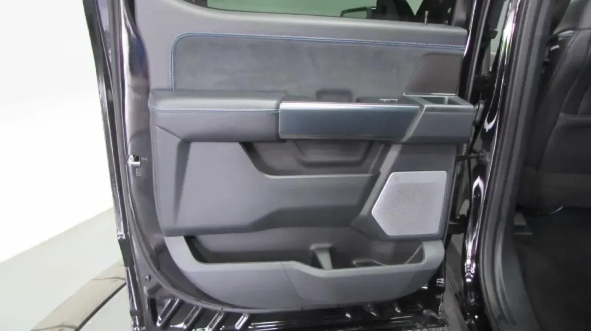 2025 /Smoked Truffle Leather Ford F-150 Platinum (1FTFW7LD4SF) with an 3.5L V6 Turbocharged engine, located at 12836 Highway 21, De Soto, MO, 63020, (636) 337-7777, 38.151867, -90.575615 - **Unleash Adventure with the 2025 Ford F-150 Platinum Your Ultimate Truck Awaits!**<br /> <br /> Looking for a truck that can seamlessly integrate into your active lifestyle? The 2025 Ford F-150 Platinum is not just a vehicle; it's a statement of power, versatility, and style. Perfect for weekend a - Photo#30