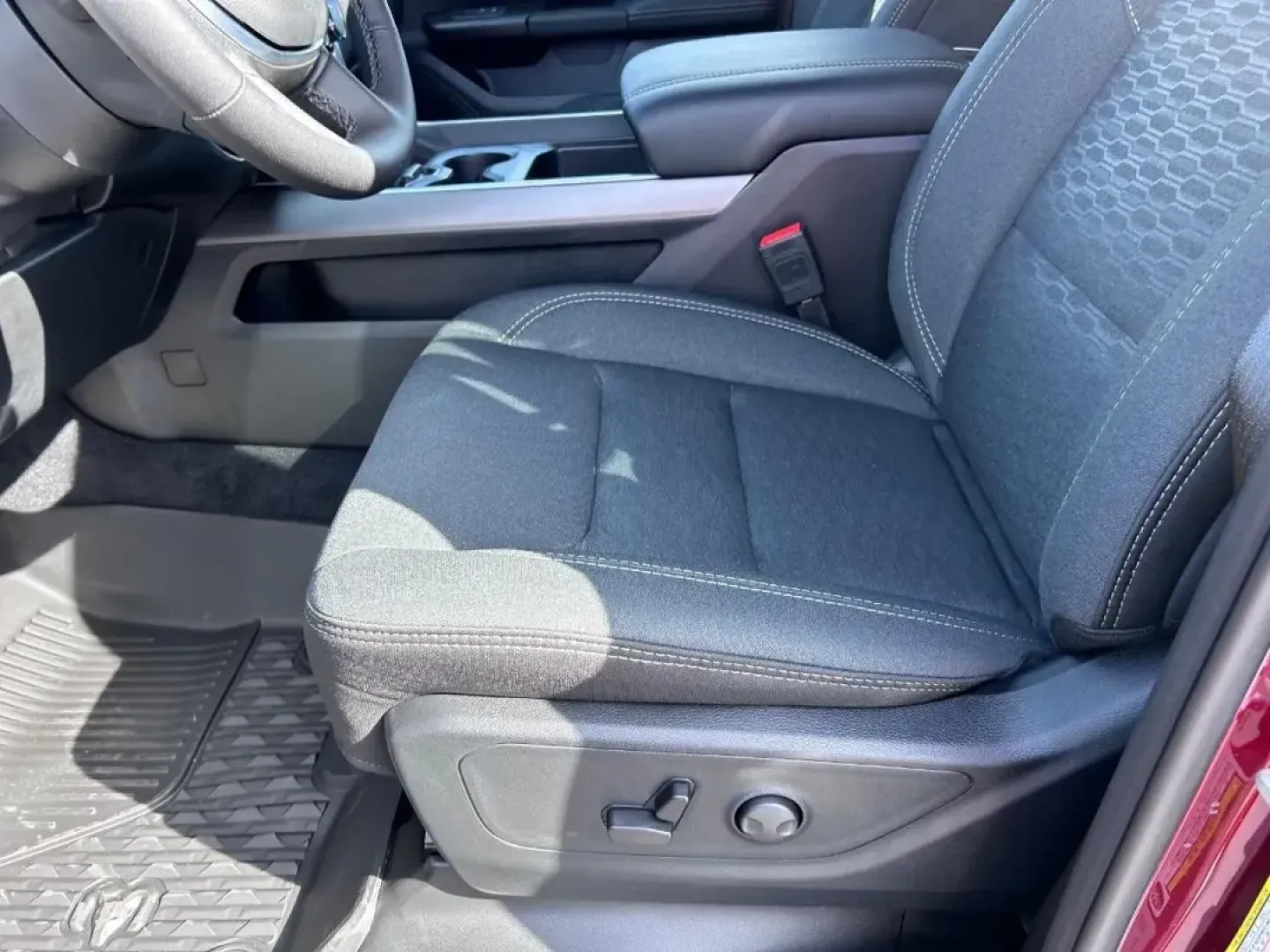 2025 /Diesel Gray/Black Cloth Ram 1500 Big Horn/Lone Star (1C6SRFFPXSN) with an 3.0L Straight 6 Turbocharged engine, located at 970 Woodlawn Dr., Farmington, MO, 63640, (573) 431-7800, 37.825642, -90.468674 - **Experience Adventure with the 2025 Ram 1500 Big Horn/Lone Star at Pettus CDJR Farmington!**<br /> <br /> Are you ready to elevate your lifestyle with a powerful, versatile truck that can handle everything from daily commutes to weekend adventures? The 2025 Ram 1500 Big Horn/Lone Star, available at - Photo#17