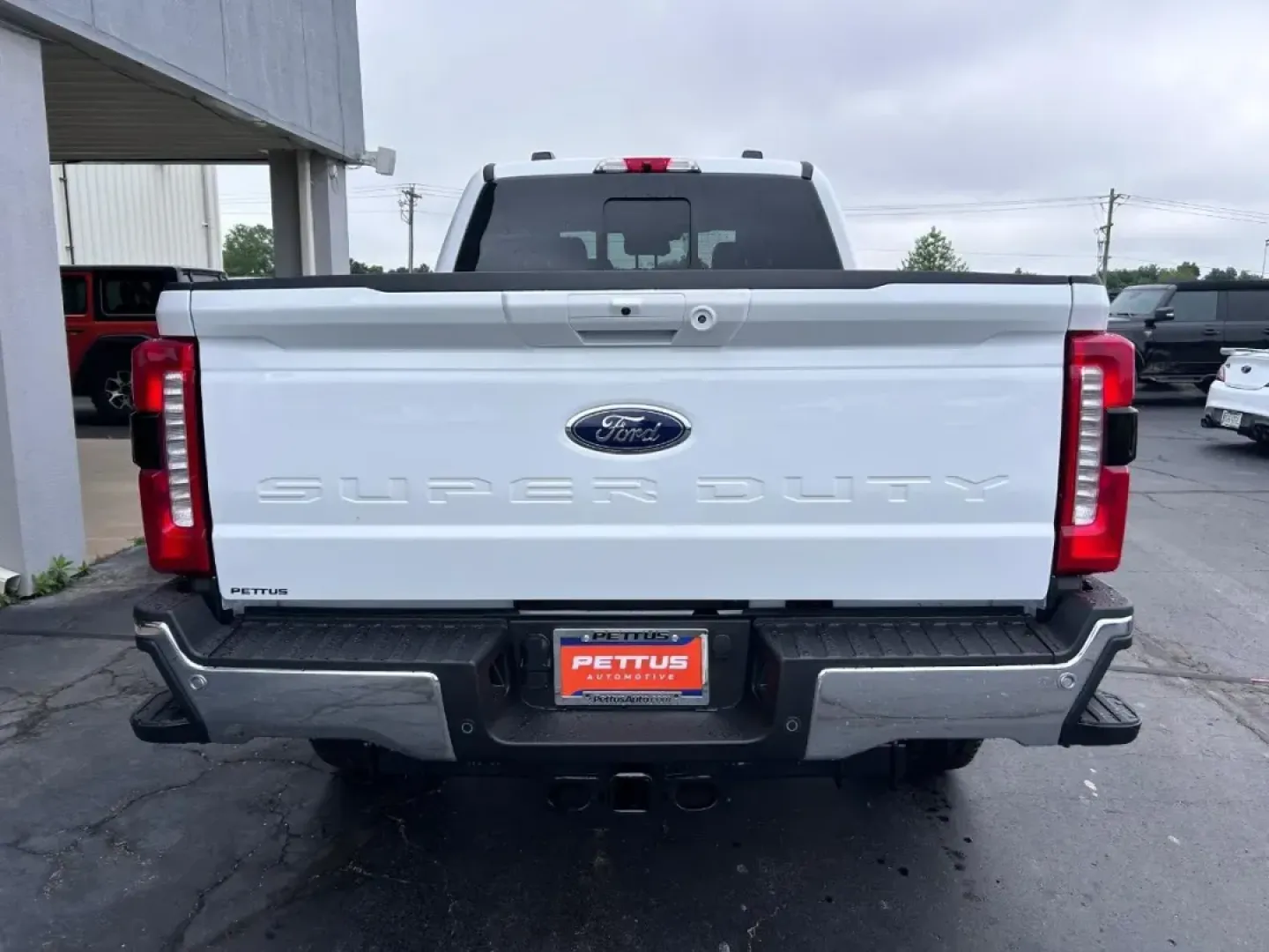 2025 /Black Onyx Leather Ford F-350SD (1FT8W3BT8SE) with an 6.7L Turbocharged engine, located at 141 Commercial Dr, Fredericktown, MO, 63645, (573) 783-6432, 37.570087, -90.320648 - **Conquer the Open Road with the 2025 Ford F-350SD Your Ultimate Trucking Companion!**<br /> <br /> Are you searching for the perfect truck to elevate your weekend adventures or tackle tough jobs? Look no further than the stunning 2025 Ford F-350SD, now available for you at Pettus Ford Fredericktow - Photo#3