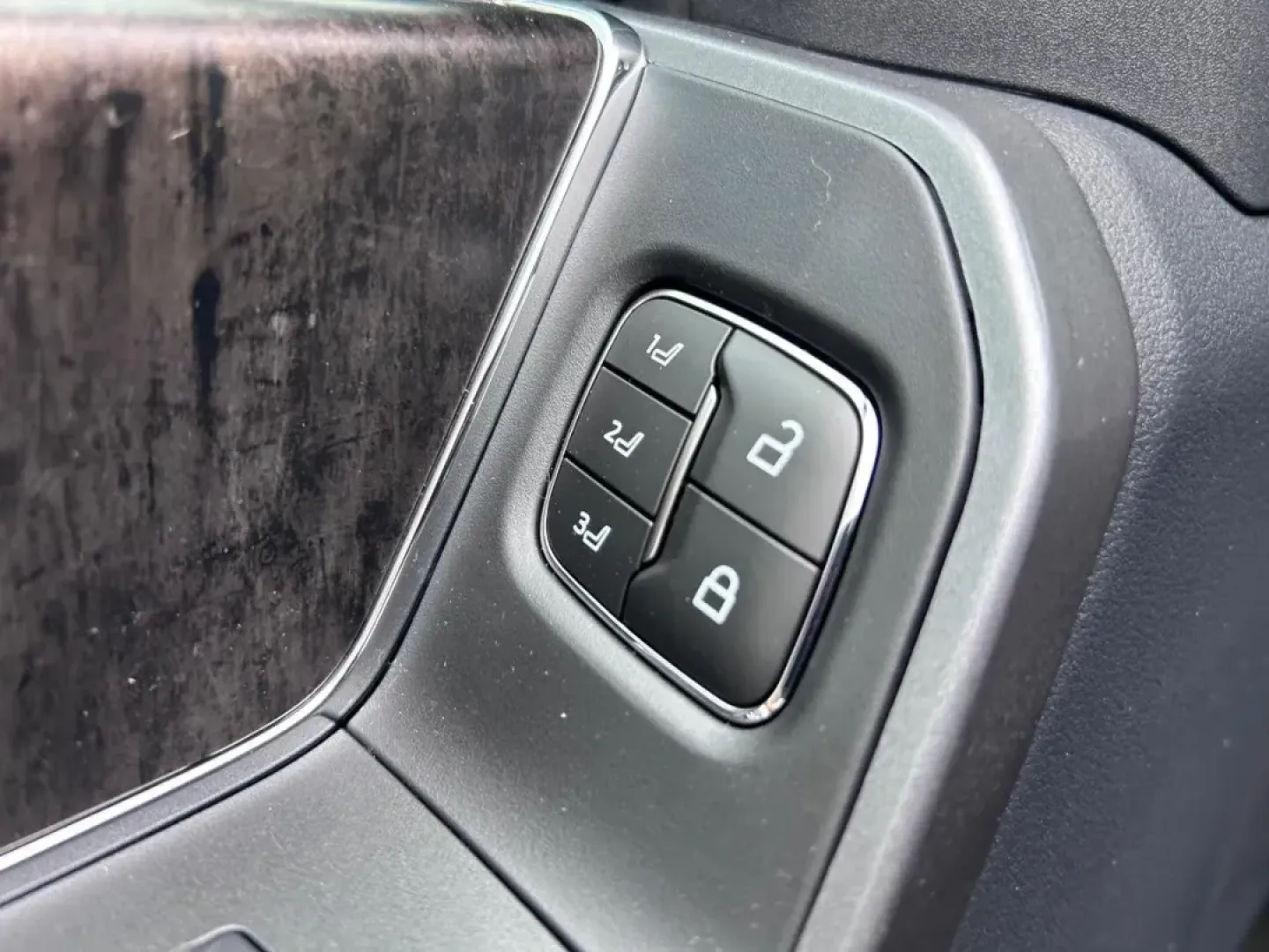 2025 /Black Onyx Leather Ford F-350SD (1FT8W3BT8SE) with an 6.7L Turbocharged engine, located at 141 Commercial Dr, Fredericktown, MO, 63645, (573) 783-6432, 37.570087, -90.320648 - **Conquer the Open Road with the 2025 Ford F-350SD Your Ultimate Trucking Companion!**<br /> <br /> Are you searching for the perfect truck to elevate your weekend adventures or tackle tough jobs? Look no further than the stunning 2025 Ford F-350SD, now available for you at Pettus Ford Fredericktow - Photo#17