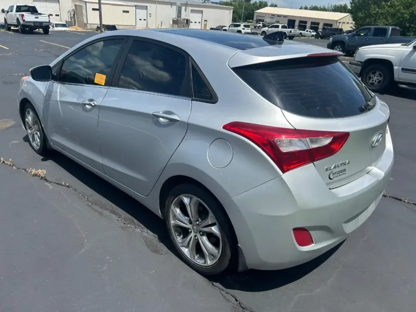 2013 Hyundai Elantra GT Base w/Blue (KMHD35LE6DU) with an 1.8L engine, located at 970 Woodlawn Dr., Farmington, MO, 63640, (573) 431-7800, 37.825642, -90.468674 - **Discover Adventure with the 2013 Hyundai Elantra GT at Pettus CDJR Farmington!**<br /> <br /> Are you searching for an affordable used car that perfectly balances style, efficiency, and reliability? Look no further than this 2013 Hyundai Elantra GT, available now at Pettus CDJR Farmington! This ve - Photo#3