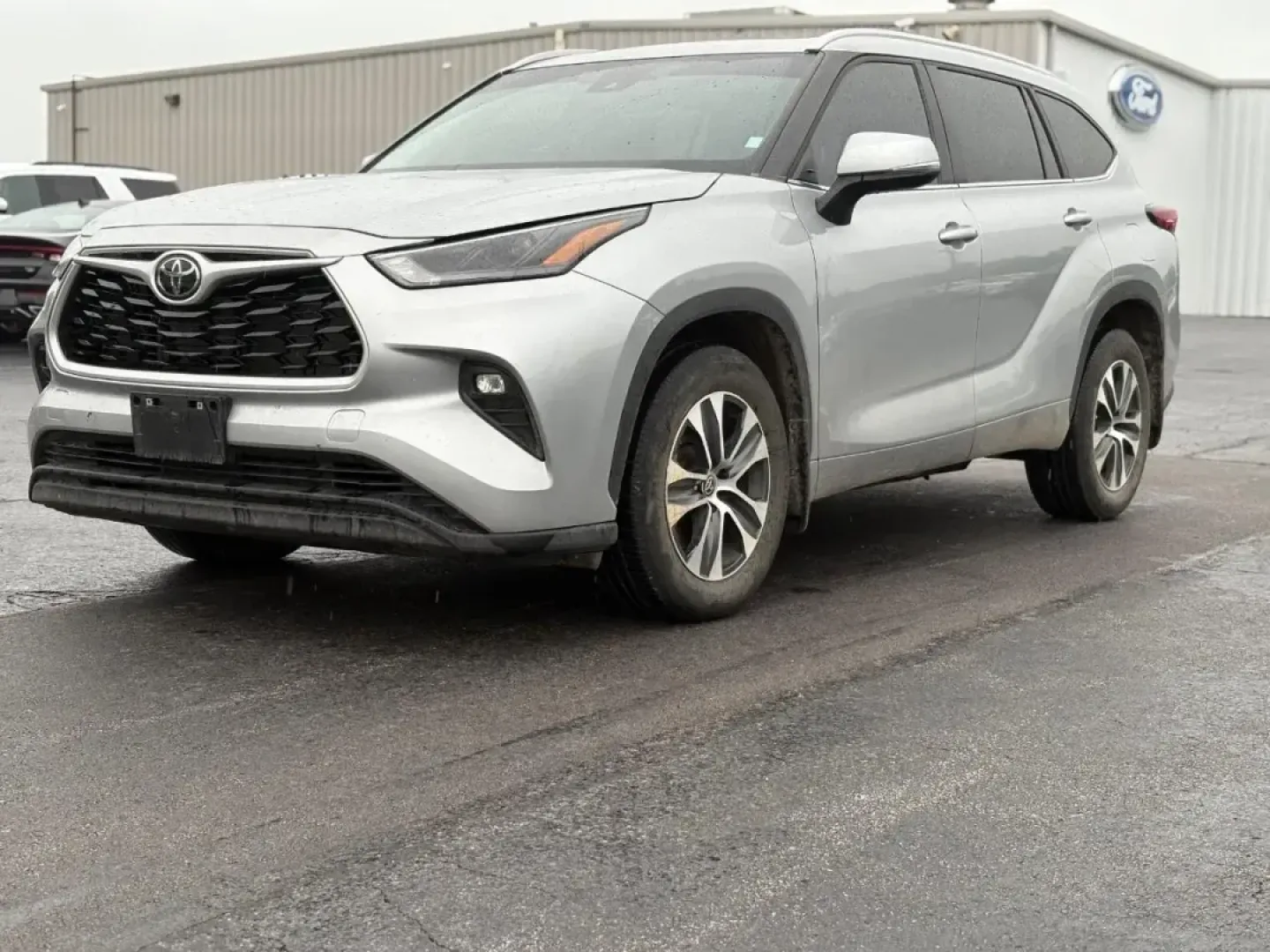 2023 /Black Leather Toyota Highlander XLE (5TDKDRBH1PS) with an Other engine, Automatic transmission, located at 12836 Highway 21, De Soto, MO, 63020, (636) 337-7777, 38.151867, -90.575615 - **Explore the Open Road with the 2023 Toyota Highlander XLE at Pettus Ford De Soto!**<br /> <br /> Are you ready to elevate your family adventures or daily commutes? Look no further than the stunning **2023 Toyota Highlander XLE**, now available at **Pettus Ford De Soto**, your trusted OEM dealershi - Photo#0