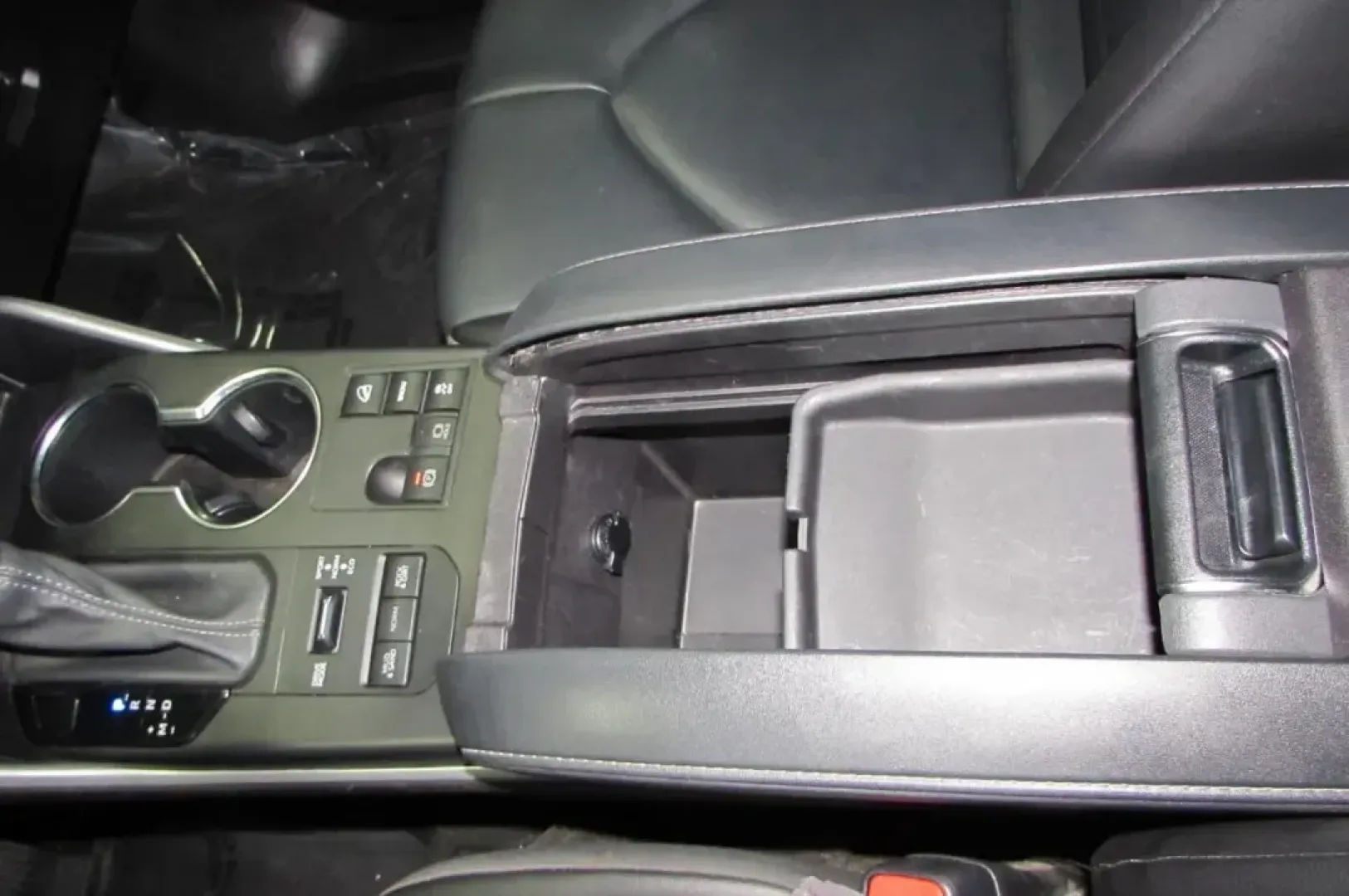 2023 /Black Leather Toyota Highlander XLE (5TDKDRBH1PS) with an Other engine, Automatic transmission, located at 12836 Highway 21, De Soto, MO, 63020, (636) 337-7777, 38.151867, -90.575615 - **Explore the Open Road with the 2023 Toyota Highlander XLE at Pettus Ford De Soto!**<br /> <br /> Are you ready to elevate your family adventures or daily commutes? Look no further than the stunning **2023 Toyota Highlander XLE**, now available at **Pettus Ford De Soto**, your trusted OEM dealershi - Photo#22