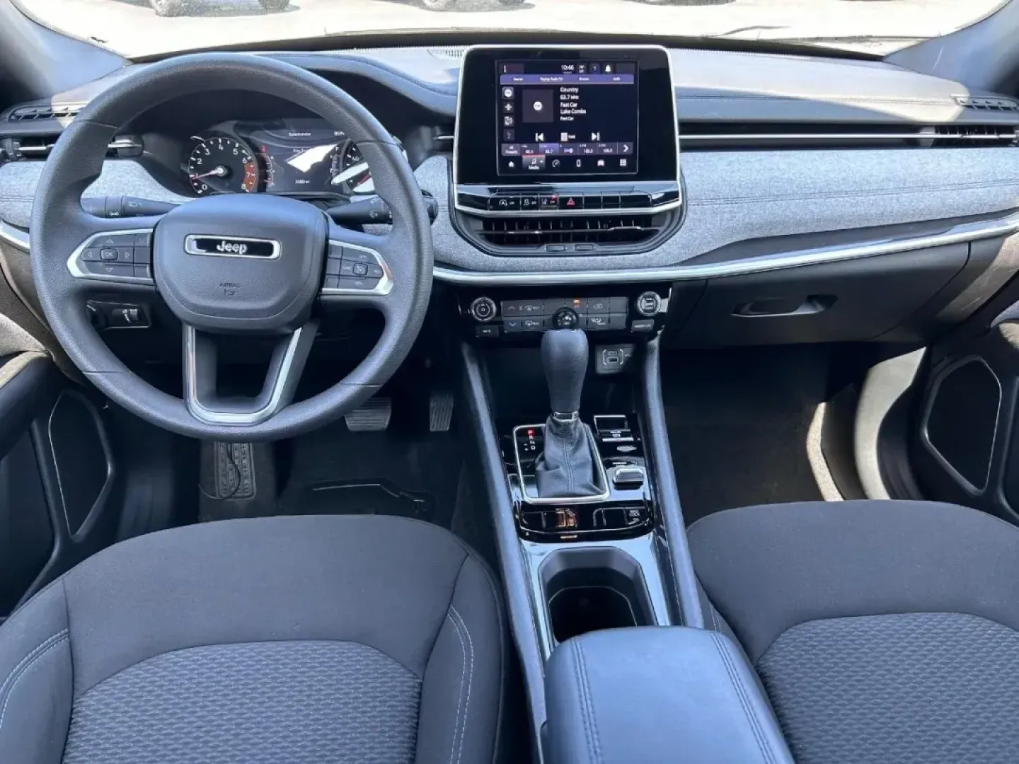 2025 /Cloth Jeep Compass Sport (3C4NJDAN8ST) with an 2.0L I4 DOHC DI Turbo engine, Automatic transmission, located at 970 Woodlawn Dr., Farmington, MO, 63640, (573) 431-7800, 37.825642, -90.468674 - Are you ready for your next adventure? The 2025 Jeep Compass Sport is the perfect companion for weekend getaways or daily commutes while keeping your lifestyle in mind. Spacious and equipped with modern technology, this SUV is designed for the modern family or the solo traveler seeking comfort and c - Photo#8