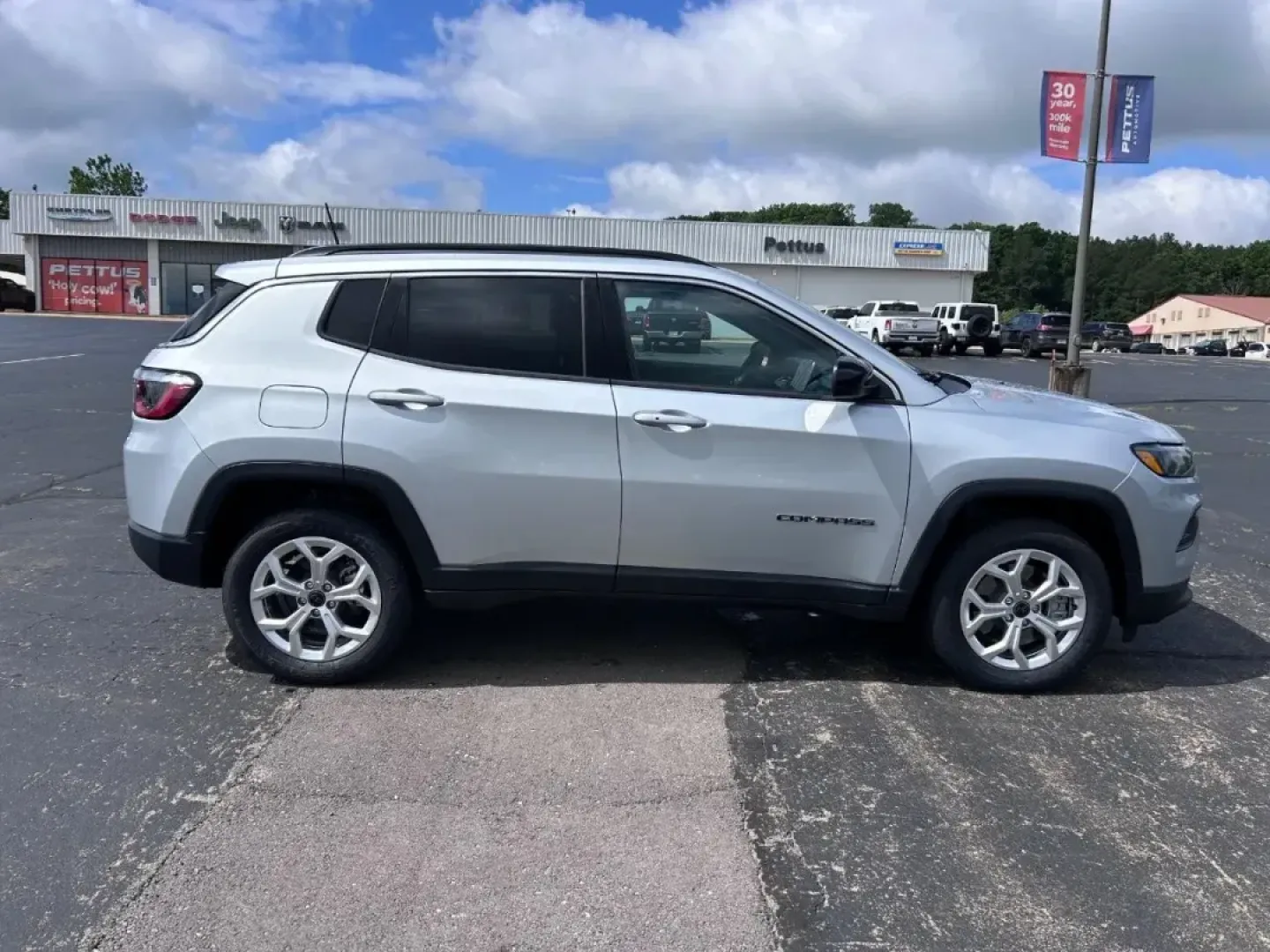 2025 /Black Leather Trimmed Jeep Compass Latitude (3C4NJDBN1ST) with an 2.0L I4 DOHC DI Turbo engine, Automatic transmission, located at 970 Woodlawn Dr., Farmington, MO, 63640, (573) 431-7800, 37.825642, -90.468674 - NEW 2025 Jeep Compass Latitude from Pettus CDJR Farmington, Farmington MO. - Photo#1