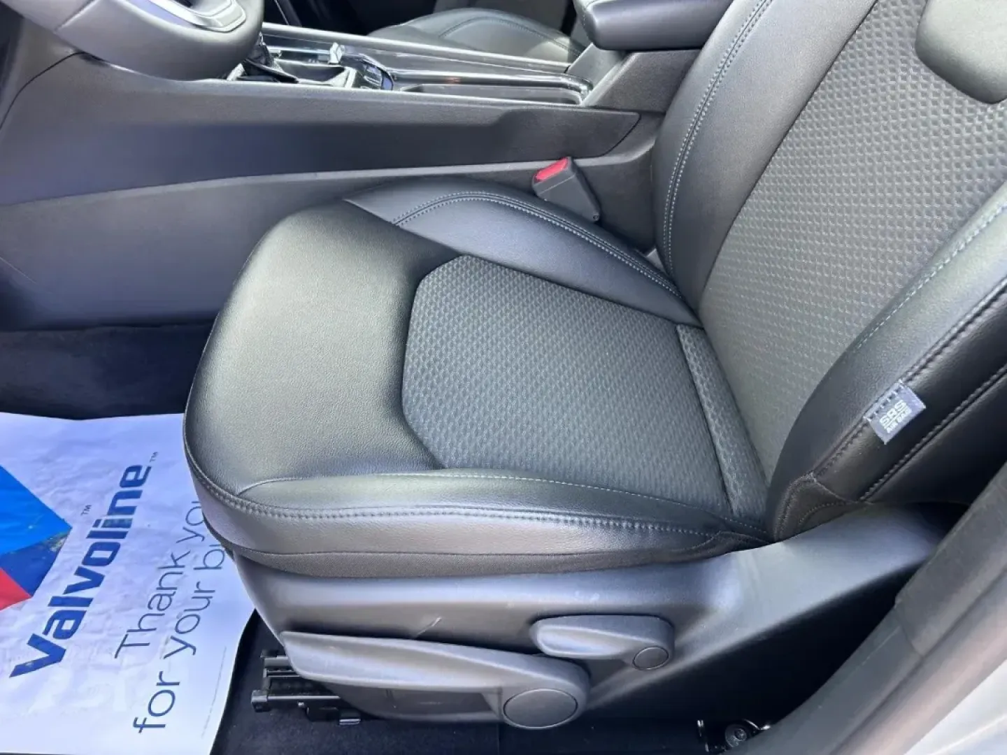 2025 /Black Leather Trimmed Jeep Compass Latitude (3C4NJDBN1ST) with an 2.0L I4 DOHC DI Turbo engine, Automatic transmission, located at 970 Woodlawn Dr., Farmington, MO, 63640, (573) 431-7800, 37.825642, -90.468674 - NEW 2025 Jeep Compass Latitude from Pettus CDJR Farmington, Farmington MO. - Photo#18