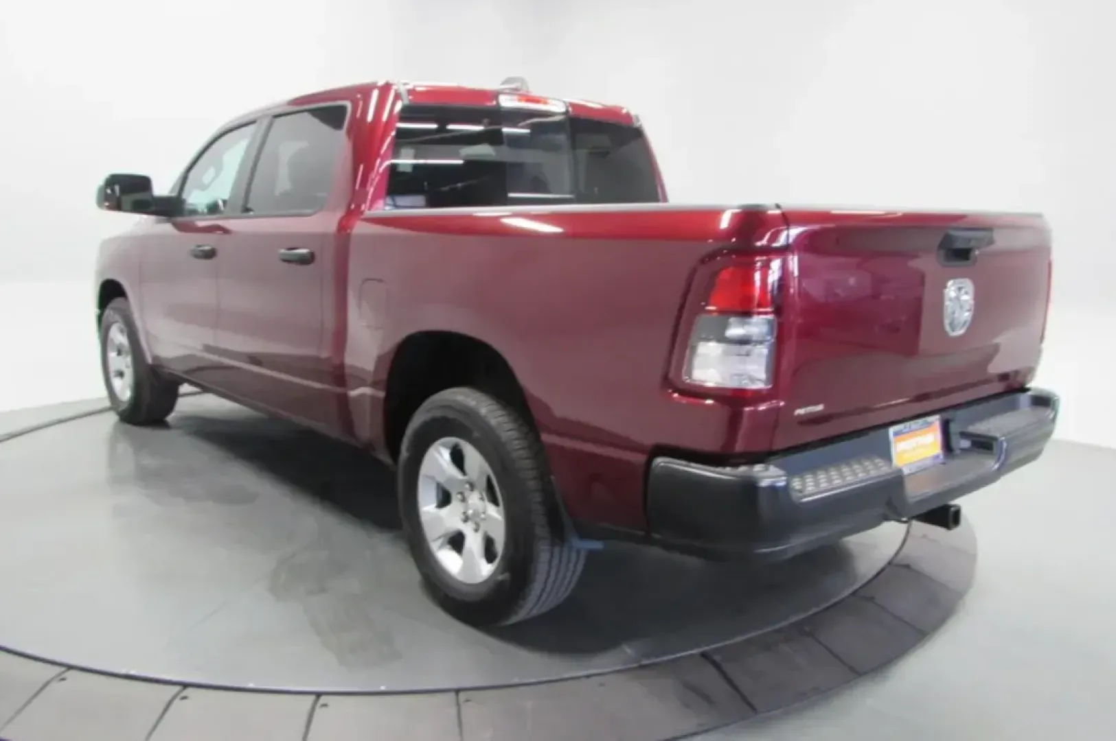 2023 /Diesel Gray/Black Cloth Ram 1500 Tradesman (1C6RREGT7PN) with an Other engine, located at 12830 Highway 21, De Soto, MO, 63020, (636) 337-7777, 38.153099, -90.573624 - Discover the perfect blend of power and efficiency with this stunning 2023 Ram 1500 Tradesman, available now at Pettus CDJR DeSoto! Whether you're hauling equipment for work, embarking on weekend adventures, or simply navigating your daily commute, this robust truck is designed to elevate your lifes - Photo#4