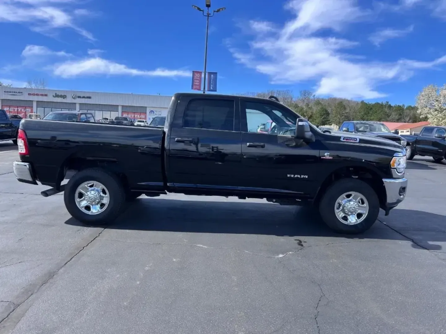 2024 /Diesel Gray/Black Cloth Ram 2500 Big Horn (3C6UR5DL5RG) with an Straight 6 Turbocharged Diesel engine, located at 970 Woodlawn Dr., Farmington, MO, 63640, (573) 431-7800, 37.825642, -90.468674 - **Unleash Adventure with the 2024 Ram 2500: Your Perfect Companion for Every Journey!**<br /> <br /> Are you ready to elevate your outdoor escapades or enhance your daily commute? The 2024 Ram 2500 Big Horn is not just a truck; it's a lifestyle upgrade designed to tackle everything from weekend adve - Photo#0