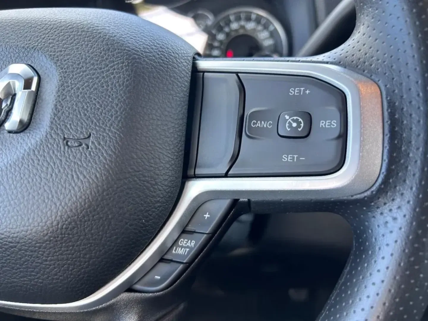 2024 /Diesel Gray/Black Cloth Ram 2500 Big Horn (3C6UR5DL5RG) with an Straight 6 Turbocharged Diesel engine, located at 970 Woodlawn Dr., Farmington, MO, 63640, (573) 431-7800, 37.825642, -90.468674 - **Unleash Adventure with the 2024 Ram 2500: Your Perfect Companion for Every Journey!**<br /> <br /> Are you ready to elevate your outdoor escapades or enhance your daily commute? The 2024 Ram 2500 Big Horn is not just a truck; it's a lifestyle upgrade designed to tackle everything from weekend adve - Photo#11