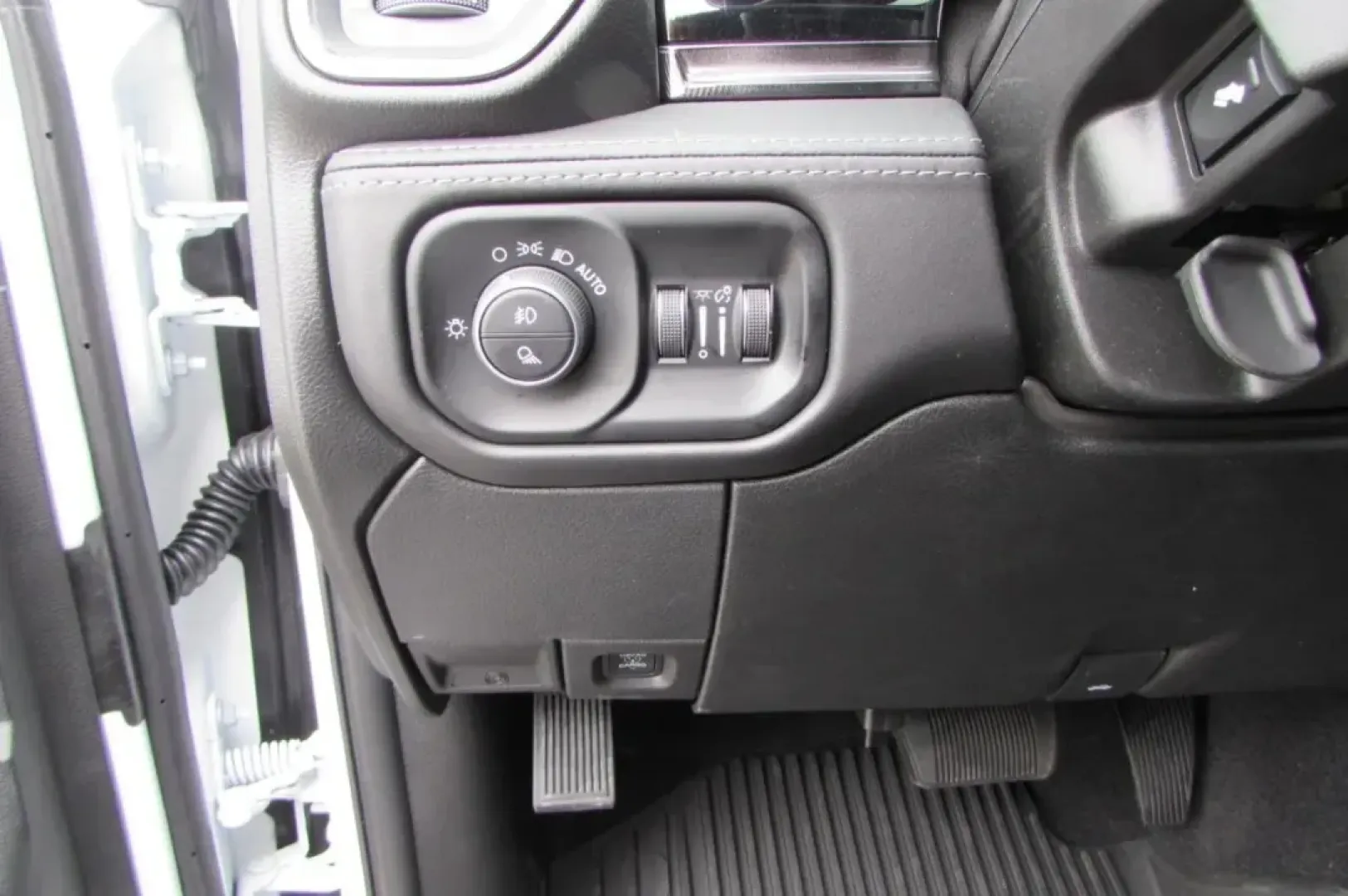 2025 /Black Leather Ram 2500 Rebel (3C63R5EL9SG) with an Other engine, located at 12830 Highway 21, De Soto, MO, 63020, (636) 337-7777, 38.153099, -90.573624 - **Unleash Your Adventure with the 2025 Ram 2500 Rebel Perfect for Any Trail or Task!**<br /> <br /> Are you ready to elevate your daily drive or weekend adventure? The 2025 Ram 2500 Rebel is not just a truck; it's your gateway to a lifestyle filled with excitement, utility, and comfort. Whether you - Photo#18