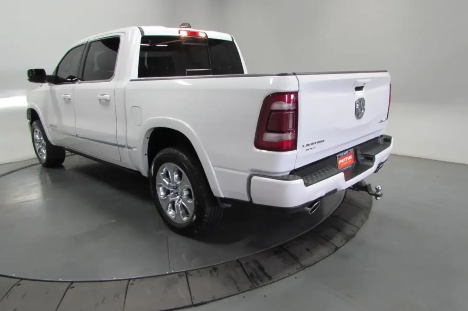 2023 /Black Ram 1500 Limited (1C6SRFHT2PN) with an Other engine, located at 12830 Highway 21, De Soto, MO, 63020, (636) 337-7777, 38.153099, -90.573624 - **2023 Ram 1500 Limited: Your Ultimate Truck for Adventure and Daily Life!**<br /> <br /> Are you ready to elevate your driving experience? Whether you're hauling gear for a weekend getaway, tackling your daily commute, or managing family errands, the 2023 Ram 1500 Limited is designed to enhance you - Photo#5