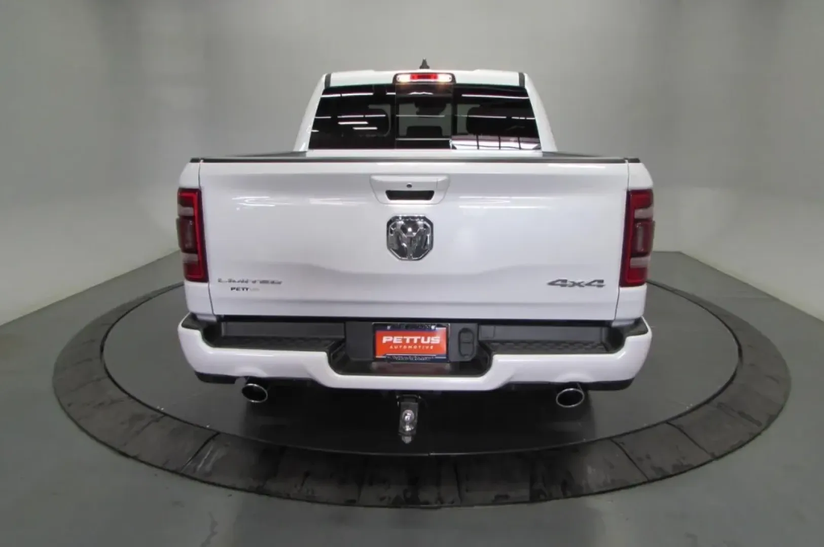 2023 /Black Ram 1500 Limited (1C6SRFHT2PN) with an Other engine, located at 12830 Highway 21, De Soto, MO, 63020, (636) 337-7777, 38.153099, -90.573624 - **2023 Ram 1500 Limited: Your Ultimate Truck for Adventure and Daily Life!**<br /> <br /> Are you ready to elevate your driving experience? Whether you're hauling gear for a weekend getaway, tackling your daily commute, or managing family errands, the 2023 Ram 1500 Limited is designed to enhance you - Photo#6