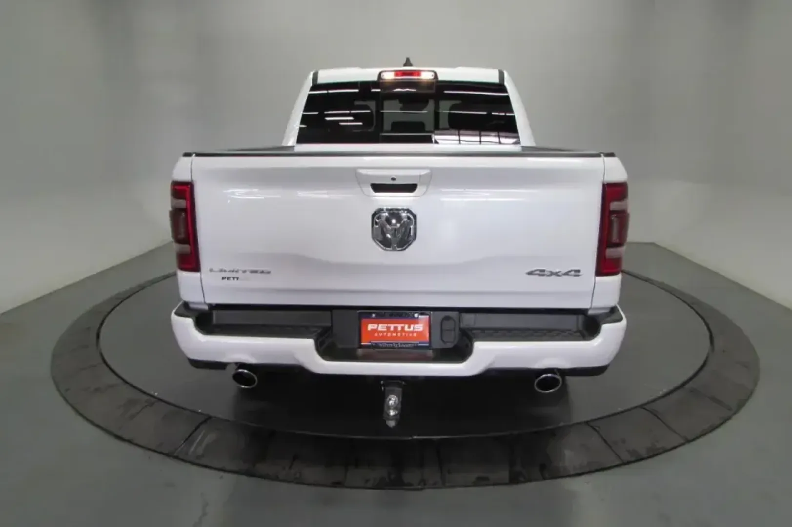 2023 /Black Ram 1500 Limited (1C6SRFHT2PN) with an 5.7L V8 OHV 16V engine, 8A transmission, located at 12830 Highway 21, De Soto, MO, 63020, (636) 337-7777, 38.153099, -90.573624 - **2023 Ram 1500 Limited: Your Ultimate Truck for Adventure and Daily Life!**<br /> <br /> Are you ready to elevate your driving experience? Whether you're hauling gear for a weekend getaway, tackling your daily commute, or managing family errands, the 2023 Ram 1500 Limited is designed to enhance you - Photo#6