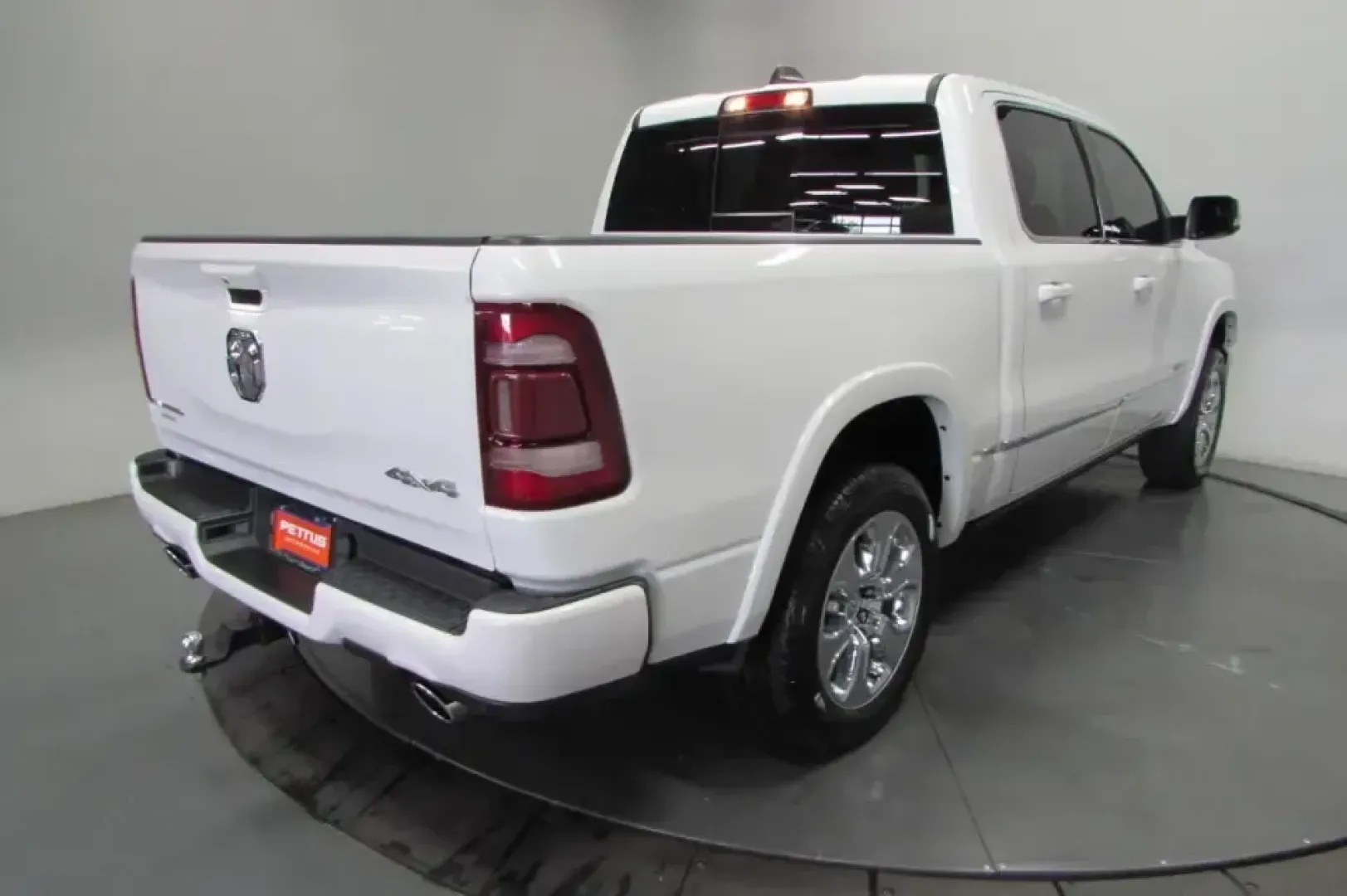 2023 /Black Ram 1500 Limited (1C6SRFHT2PN) with an 5.7L V8 OHV 16V engine, 8A transmission, located at 12830 Highway 21, De Soto, MO, 63020, (636) 337-7777, 38.153099, -90.573624 - **2023 Ram 1500 Limited: Your Ultimate Truck for Adventure and Daily Life!**<br /> <br /> Are you ready to elevate your driving experience? Whether you're hauling gear for a weekend getaway, tackling your daily commute, or managing family errands, the 2023 Ram 1500 Limited is designed to enhance you - Photo#7