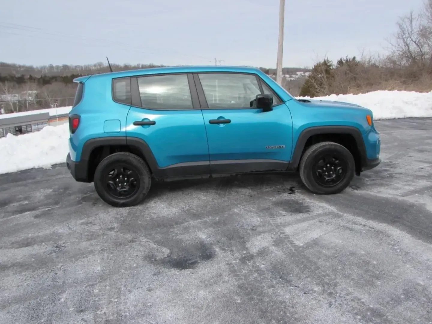 2020 /Black Jeep Renegade Sport (ZACNJBAB9LP) with an 2.4L L4 DOHC 16V engine, Automatic transmission, located at 12836 Highway 21, De Soto, MO, 63020, (636) 337-7777, 38.151867, -90.575615 - **Unleash Your Adventurous Spirit with the 2020 Jeep Renegade at Pettus Ford De Soto!**<br /> <br /> Are you ready to elevate your weekend getaways and daily commutes? The 2020 Jeep Renegade, now available at Pettus Ford De Soto, is your perfect partner for both thrilling adventures and everyday pra - Photo#7