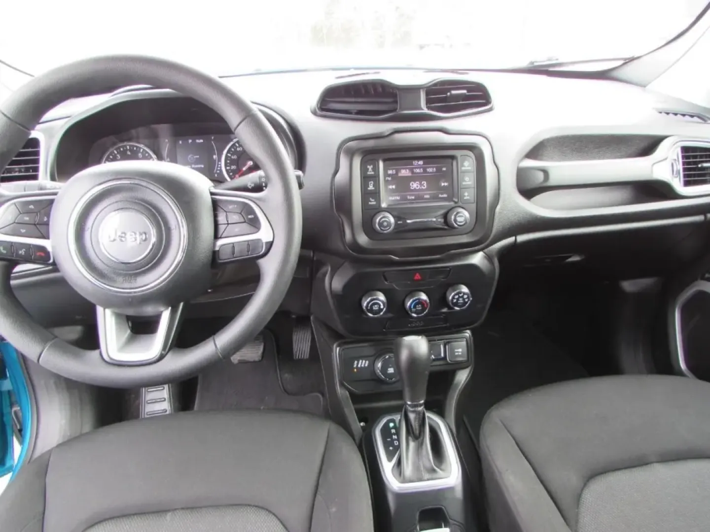 2020 /Black Jeep Renegade Sport (ZACNJBAB9LP) with an 2.4L L4 DOHC 16V engine, Automatic transmission, located at 12836 Highway 21, De Soto, MO, 63020, (636) 337-7777, 38.151867, -90.575615 - **Unleash Your Adventurous Spirit with the 2020 Jeep Renegade at Pettus Ford De Soto!**<br /> <br /> Are you ready to elevate your weekend getaways and daily commutes? The 2020 Jeep Renegade, now available at Pettus Ford De Soto, is your perfect partner for both thrilling adventures and everyday pra - Photo#22