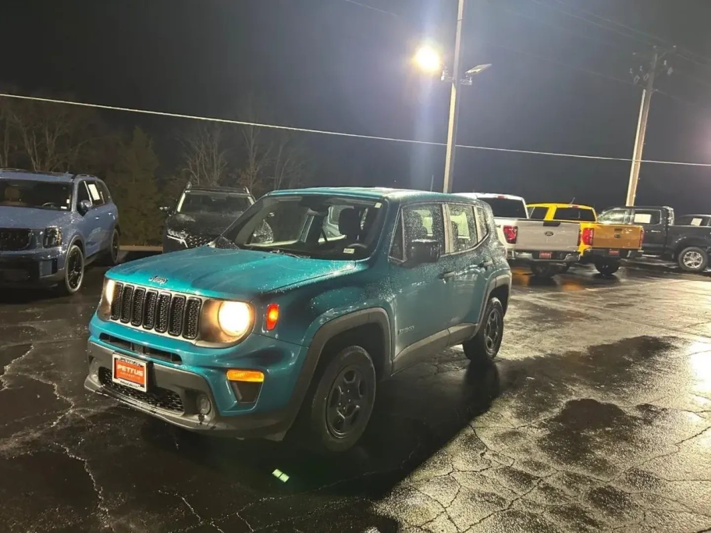 2020 /Black Jeep Renegade Sport (ZACNJBAB9LP) with an 2.4L L4 DOHC 16V engine, Automatic transmission, located at 12836 Highway 21, De Soto, MO, 63020, (636) 337-7777, 38.151867, -90.575615 - **Unleash Your Adventurous Spirit with the 2020 Jeep Renegade at Pettus Ford De Soto!**<br /> <br /> Are you ready to elevate your weekend getaways and daily commutes? The 2020 Jeep Renegade, now available at Pettus Ford De Soto, is your perfect partner for both thrilling adventures and everyday pra - Photo#28