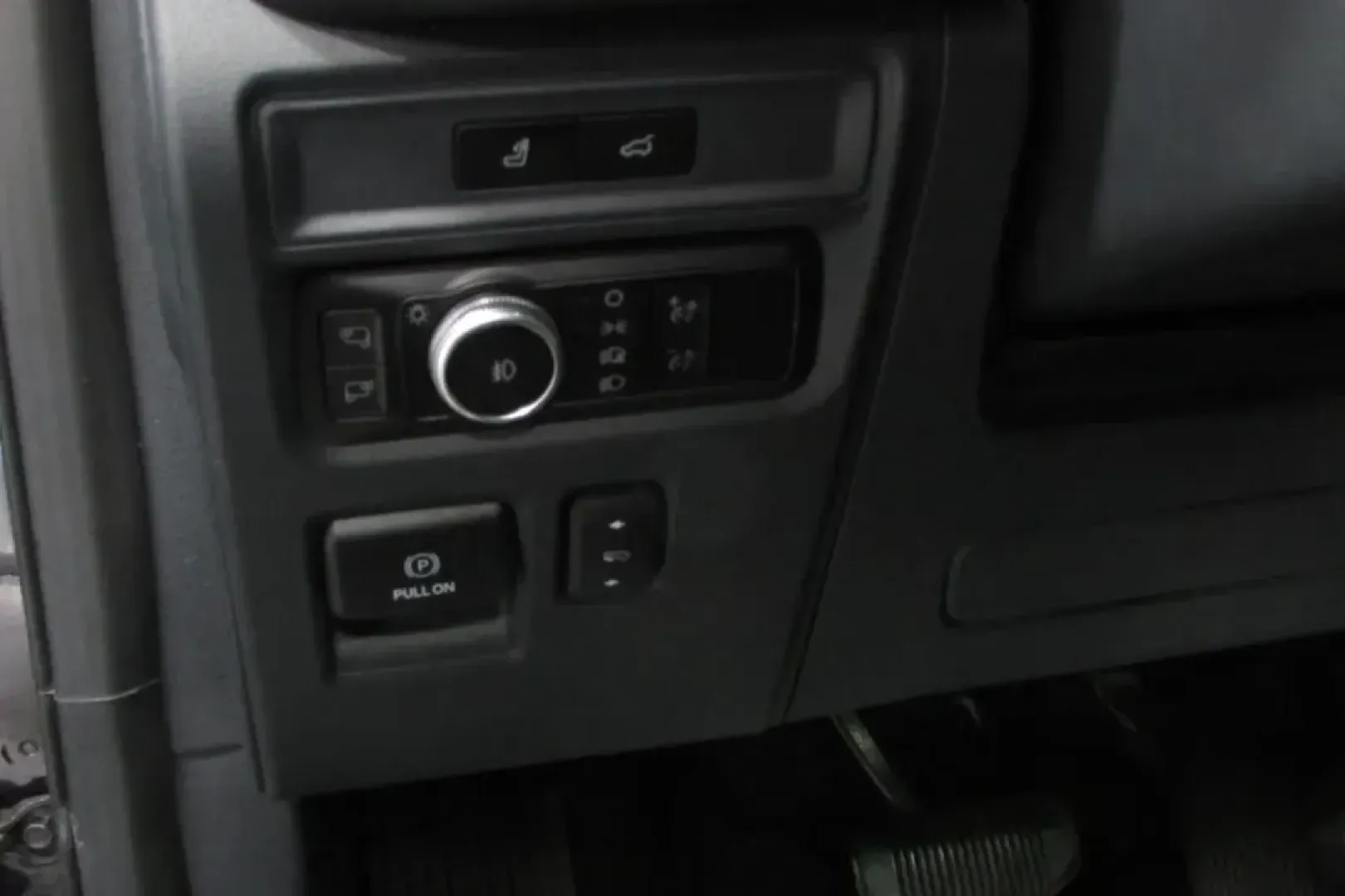 2023 /Black Onyx Leather Ford Expedition Platinum (1FMJU1M80PE) with an Other engine, Automatic transmission, located at 12836 Highway 21, De Soto, MO, 63020, (636) 337-7777, 38.151867, -90.575615 - **Elevate Your Adventures with the 2023 Ford Expedition Platinum - Perfect for Family Journeys!**<br /> <br /> Are you looking for the ultimate family SUV that can handle everything from school drop-offs to weekend getaways? The 2023 Ford Expedition Platinum at Pettus Ford De Soto in De Soto, MO, is - Photo#14