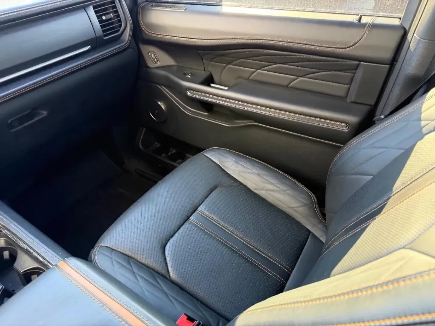 2023 /Black Onyx Leather Ford Expedition Platinum (1FMJU1M80PE) with an 3.5L EcoBoost V6 engine, Automatic transmission, located at 141 Commercial Dr, Fredericktown, MO, 63645, (573) 783-6432, 37.570087, -90.320648 - **Elevate Your Adventures with the 2023 Ford Expedition Platinum - Perfect for Family Journeys!**<br /> <br /> Are you looking for the ultimate family SUV that can handle everything from school drop-offs to weekend getaways? The 2023 Ford Expedition Platinum at Pettus Ford De Soto in De Soto, MO, is - Photo#21