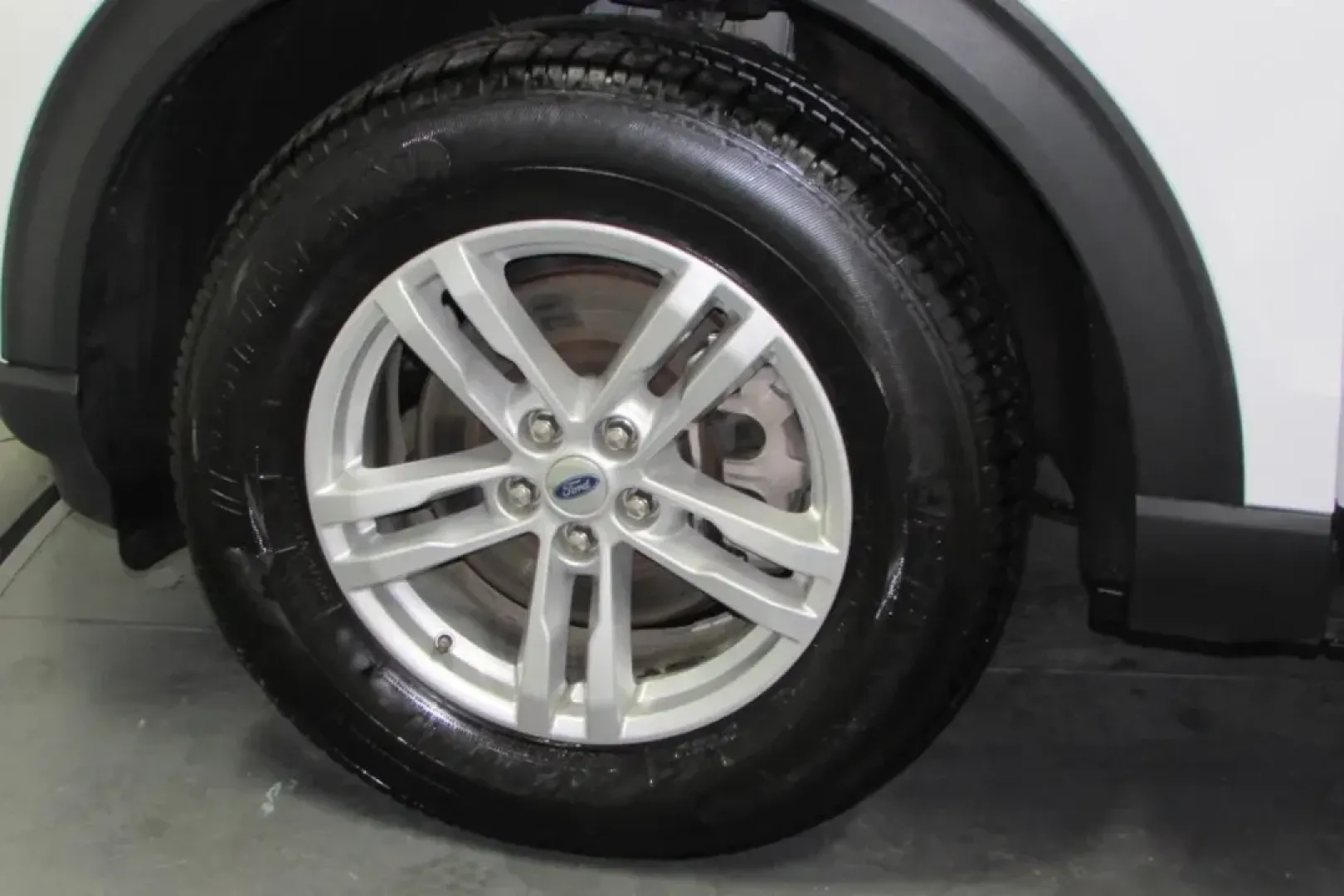 2023 /Ebony Leather Ford Explorer XLT (1FMSK8DH2PG) with an Other engine, Automatic transmission, located at 12836 Highway 21, De Soto, MO, 63020, (636) 337-7777, 38.151867, -90.575615 - Looking for the perfect family SUV that can handle everything from school runs to weekend adventures? Look no further than this stunning 2023 Ford Explorer XLT, now available at Pettus Ford De Soto. Located at 12836 Missouri Hwy 21, De Soto, MO 63020, we are your trusted OEM dealership offering a se - Photo#9