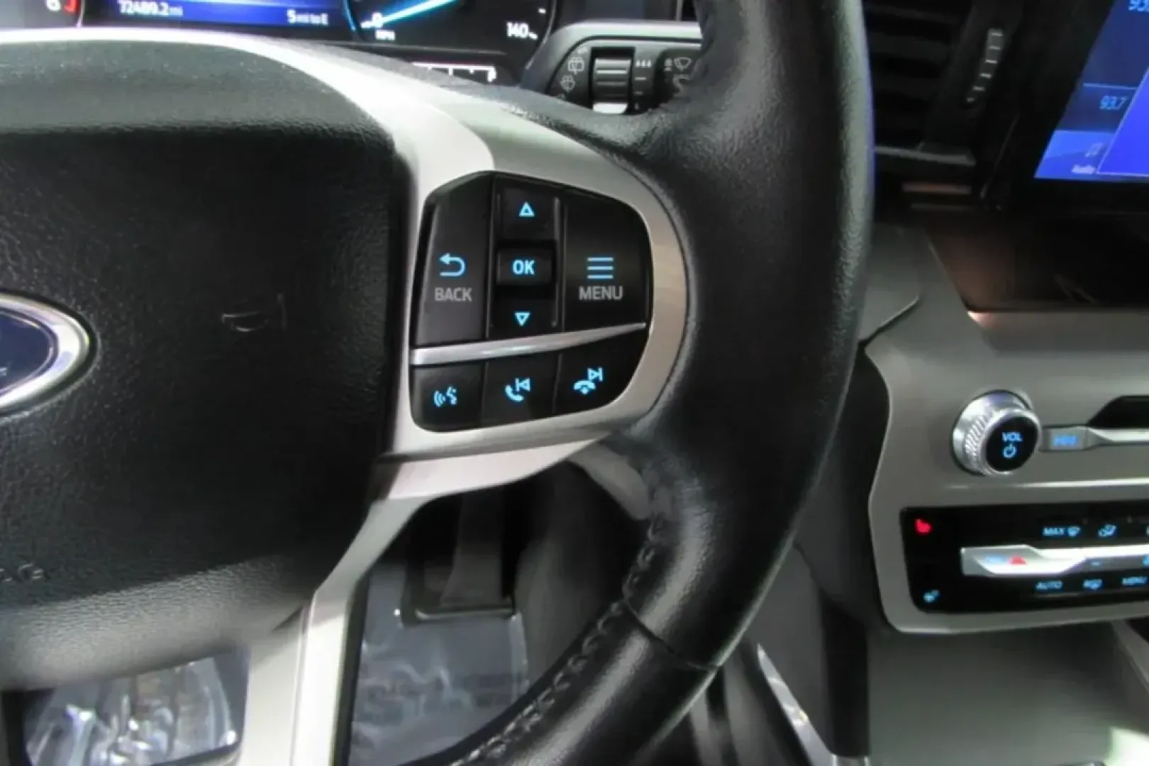 2023 /Ebony Leather Ford Explorer XLT (1FMSK8DH2PG) with an Other engine, Automatic transmission, located at 12836 Highway 21, De Soto, MO, 63020, (636) 337-7777, 38.151867, -90.575615 - Looking for the perfect family SUV that can handle everything from school runs to weekend adventures? Look no further than this stunning 2023 Ford Explorer XLT, now available at Pettus Ford De Soto. Located at 12836 Missouri Hwy 21, De Soto, MO 63020, we are your trusted OEM dealership offering a se - Photo#17